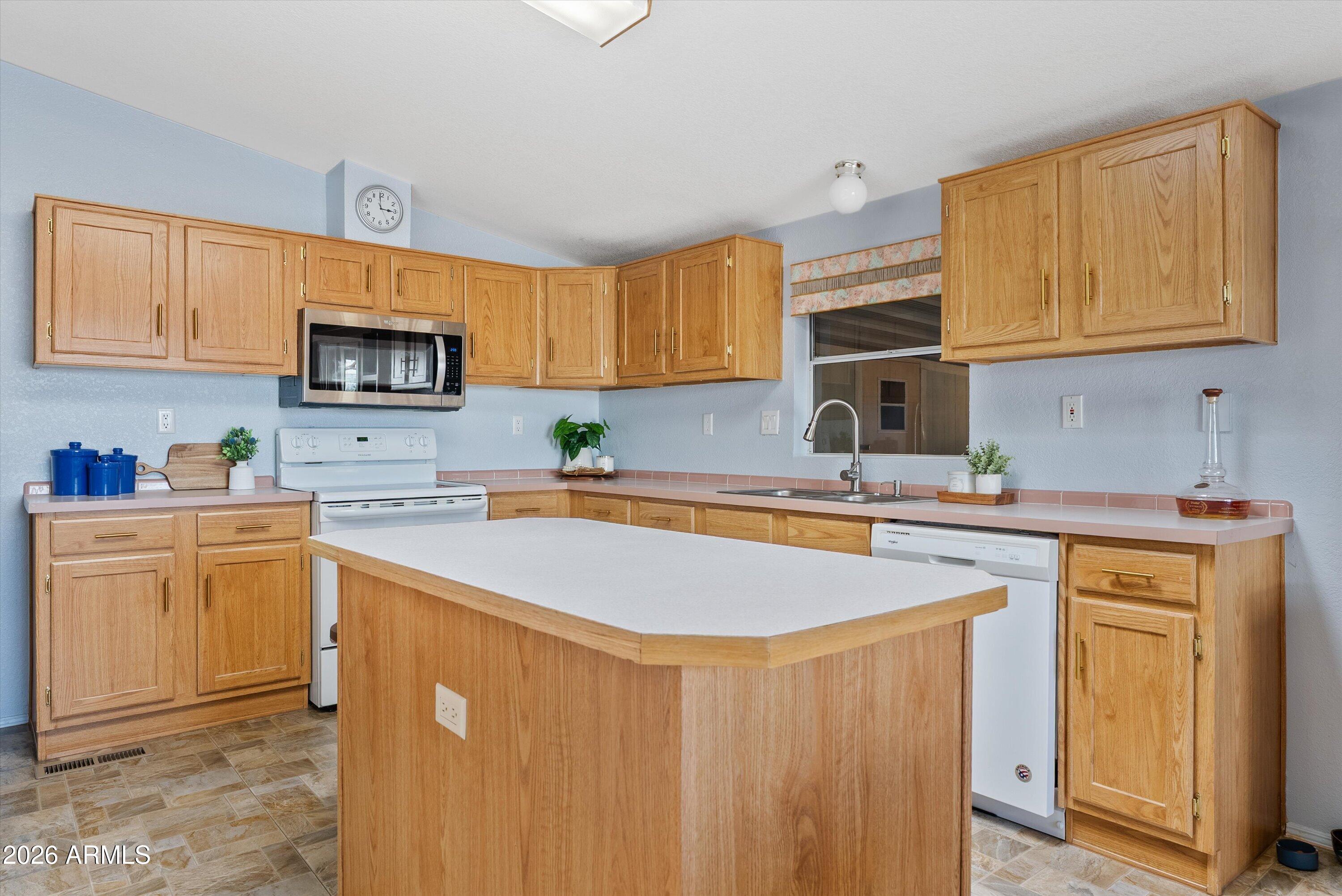 3700 S Tomahawk Road 91