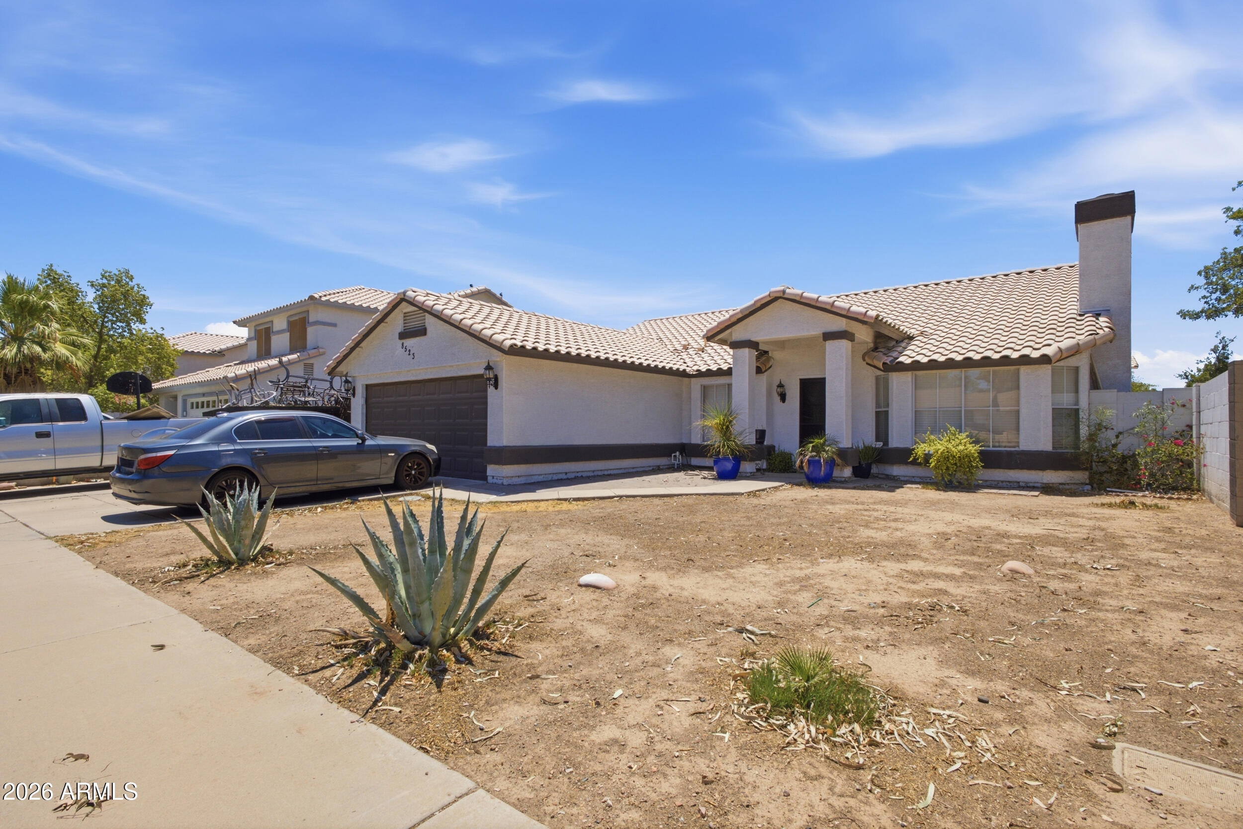 8523 W PALM Lane