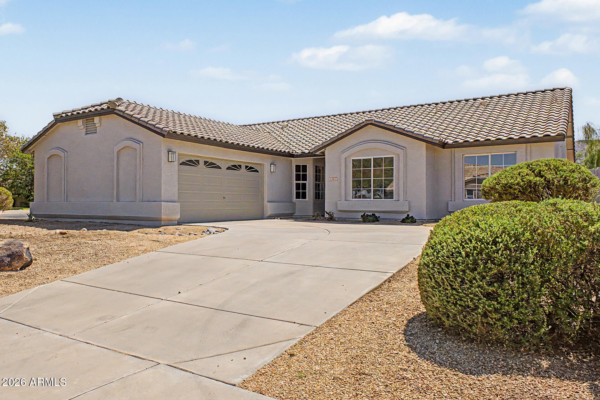 1325 E CONSTANCE Way