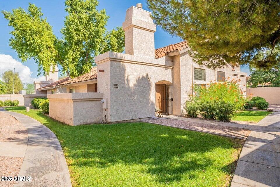 2019 W LEMON TREE Place 1115