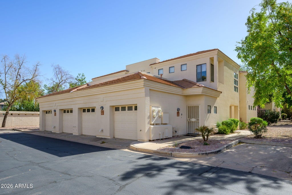 Photo of 8270 N Hayden Road #1004, Scottsdale, AZ 85258 (MLS # 7095223)