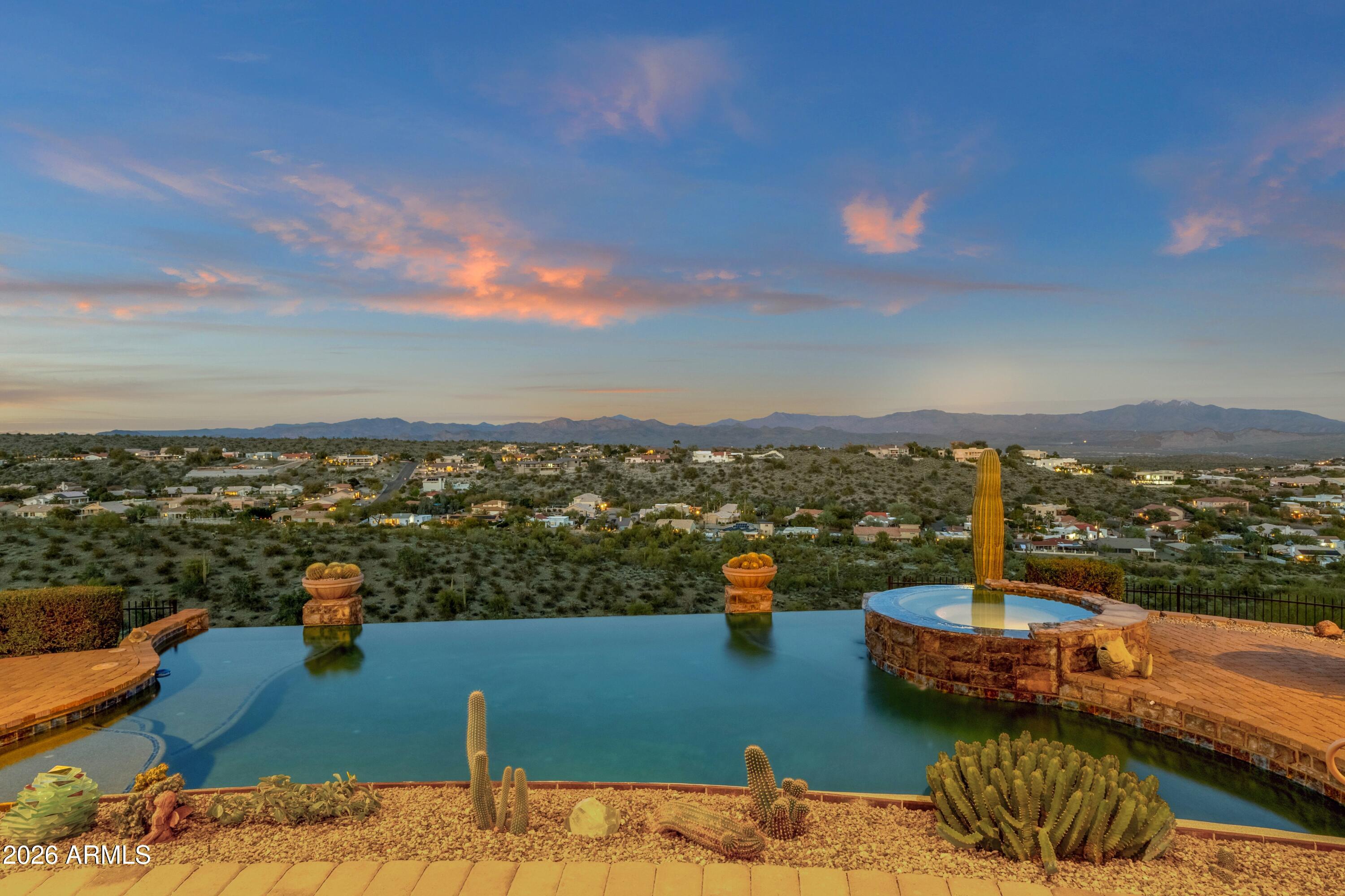FOUNTAIN HILLS ARIZONA NO. 506-C BLOCK 2 LOTS 10 T - Residential