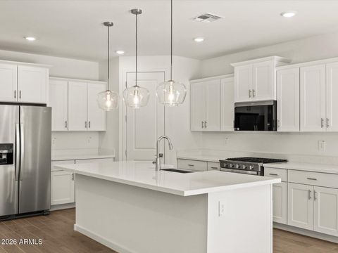 32924 N CLARET Court San Tan Valley AZ 85143