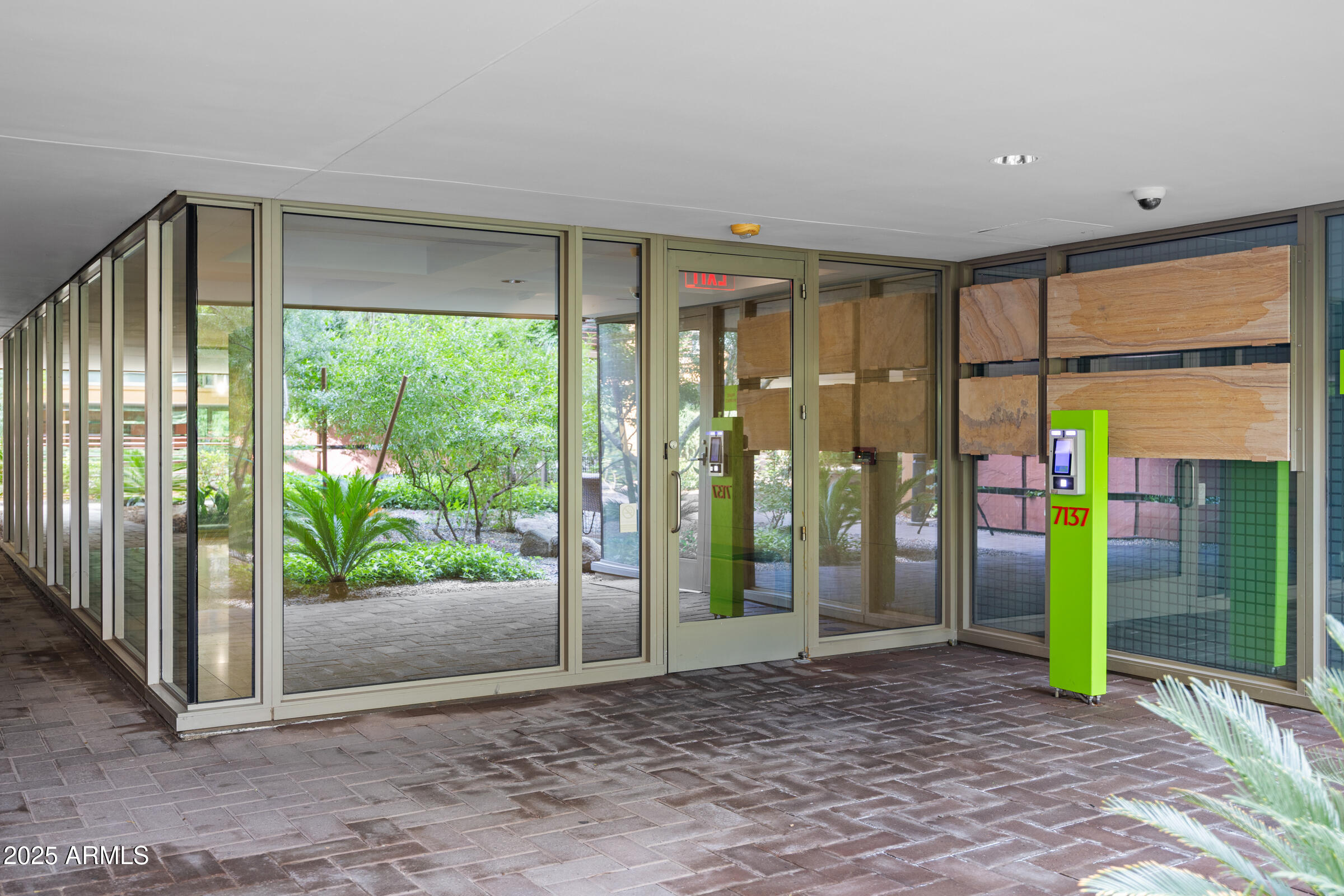 7137 E RANCHO VISTA Drive 2008