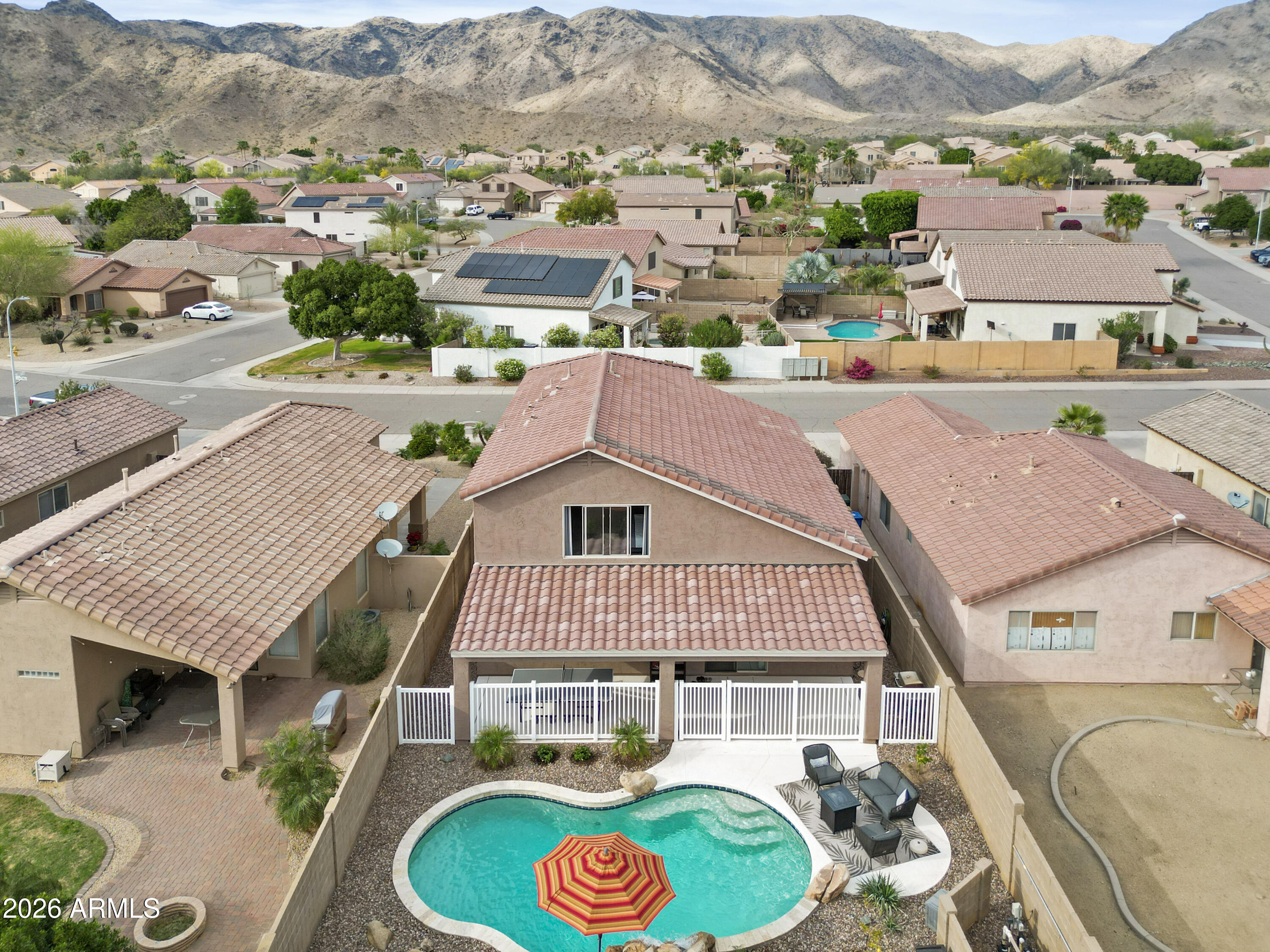 1725 W MUIRWOOD Drive