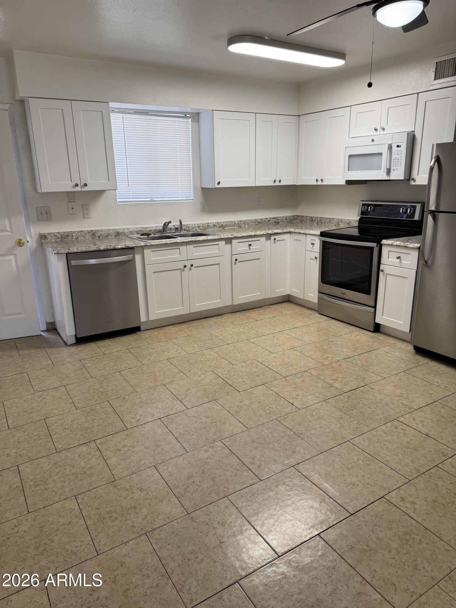 CORTEZ GROVE - Residential