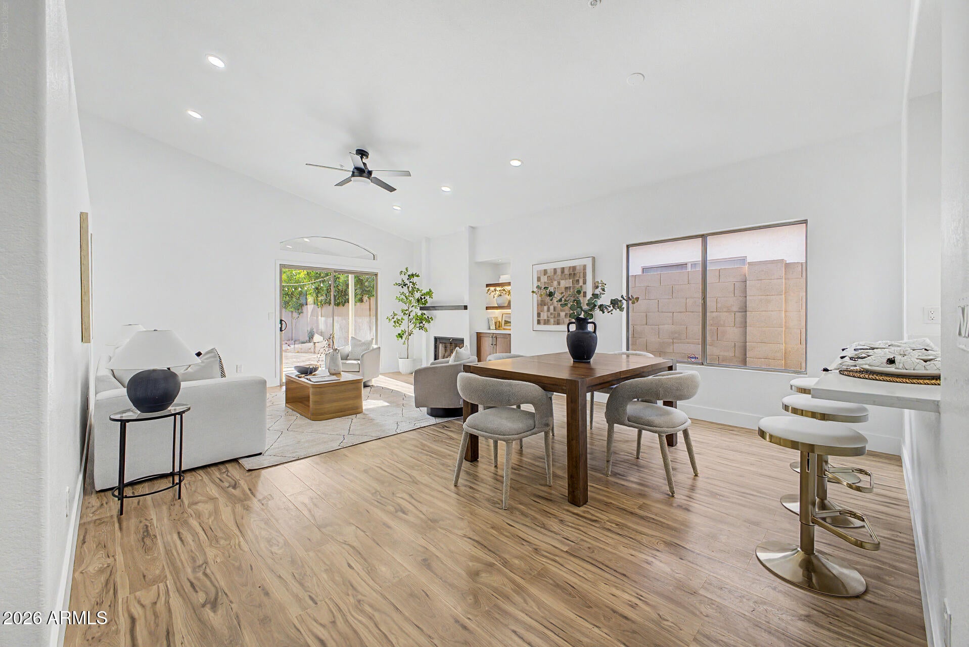 3152 N 83RD Place