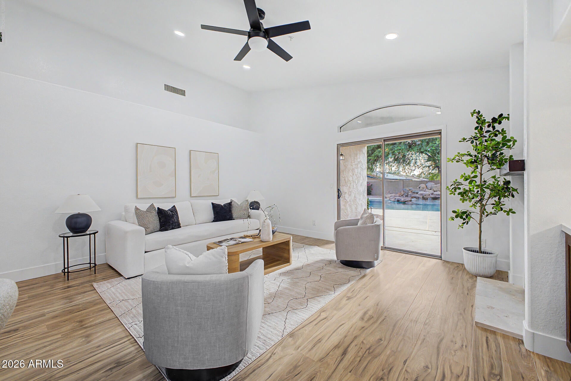 3152 N 83RD Place
