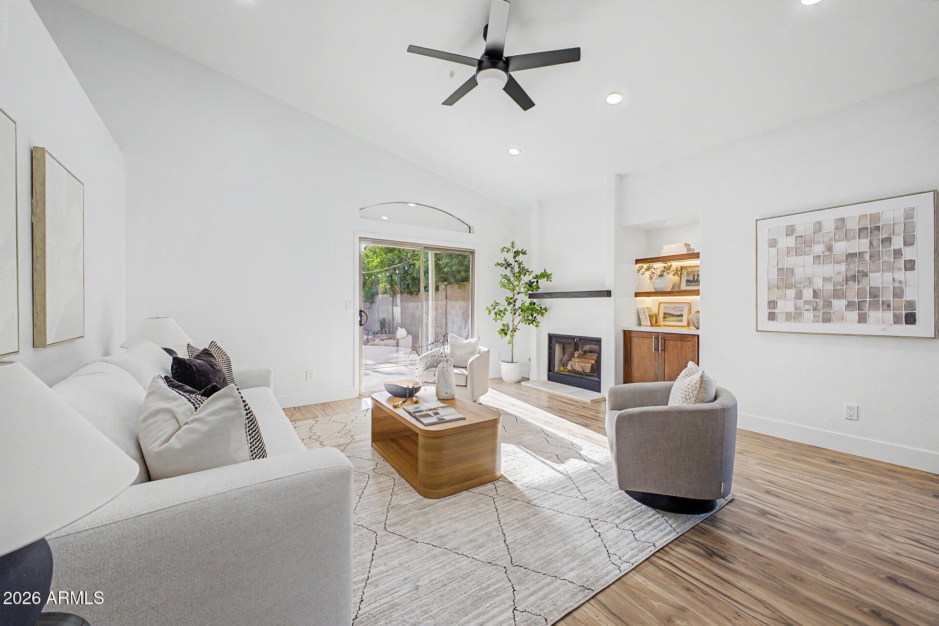3152 N 83RD Place