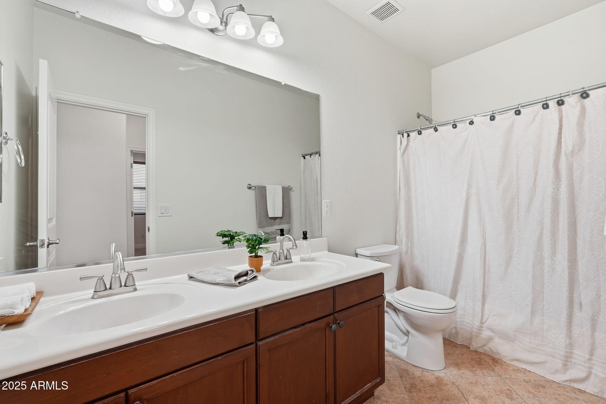 San Tan Valley, Arizona 85144, United States, 4 Bedrooms Bedrooms, ,2 BathroomsBathrooms,Residential,Active,191921