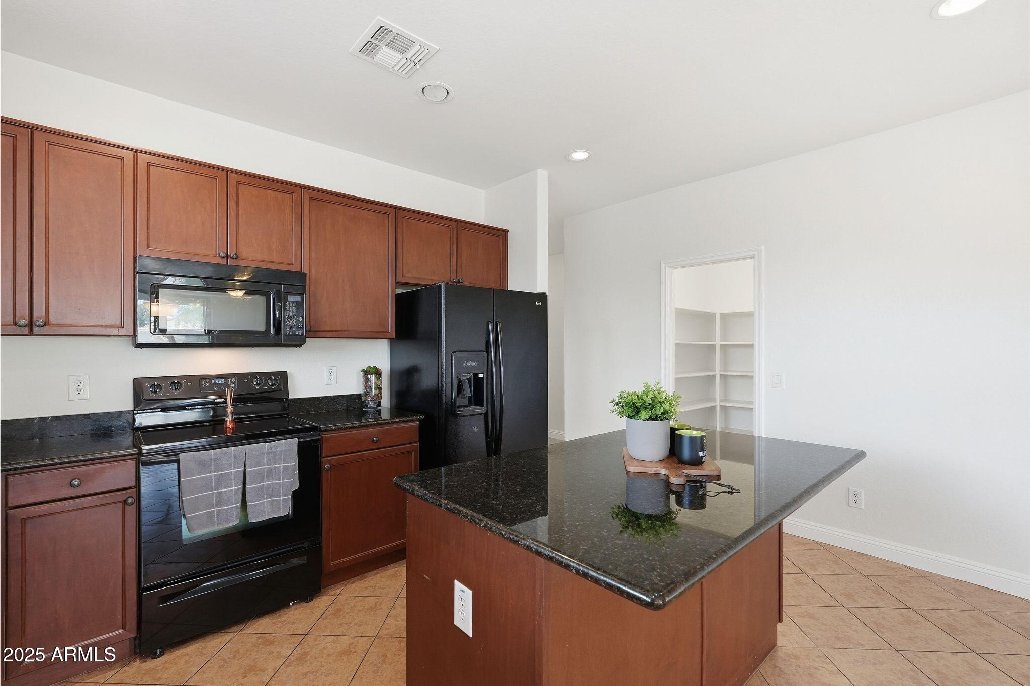 San Tan Valley, Arizona 85144, United States, 4 Bedrooms Bedrooms, ,2 BathroomsBathrooms,Residential,Active,191921