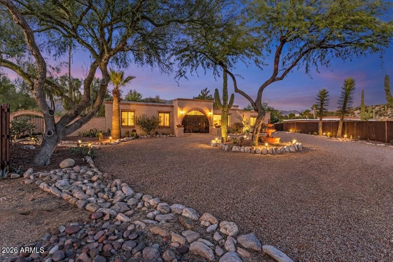 4390 N Camino Vinorama --