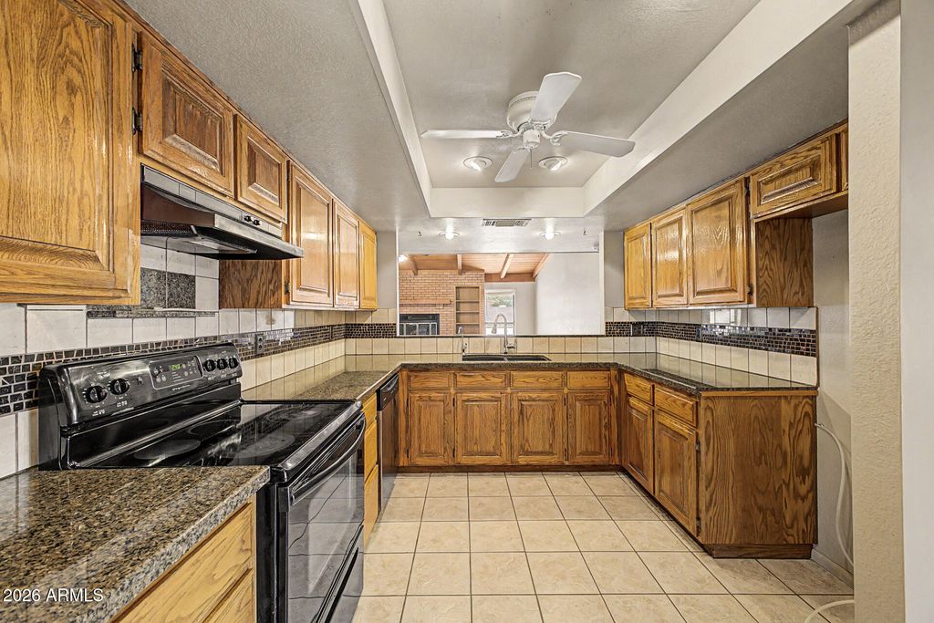 Photo of 1345 N Greenfield Road, Gilbert, AZ 85234 (MLS # 7021541)