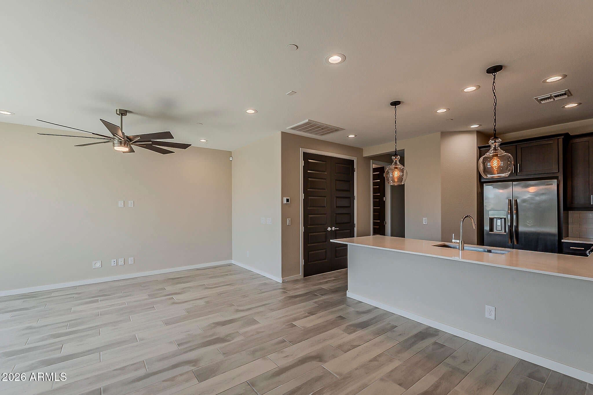 4704 S Glacier --