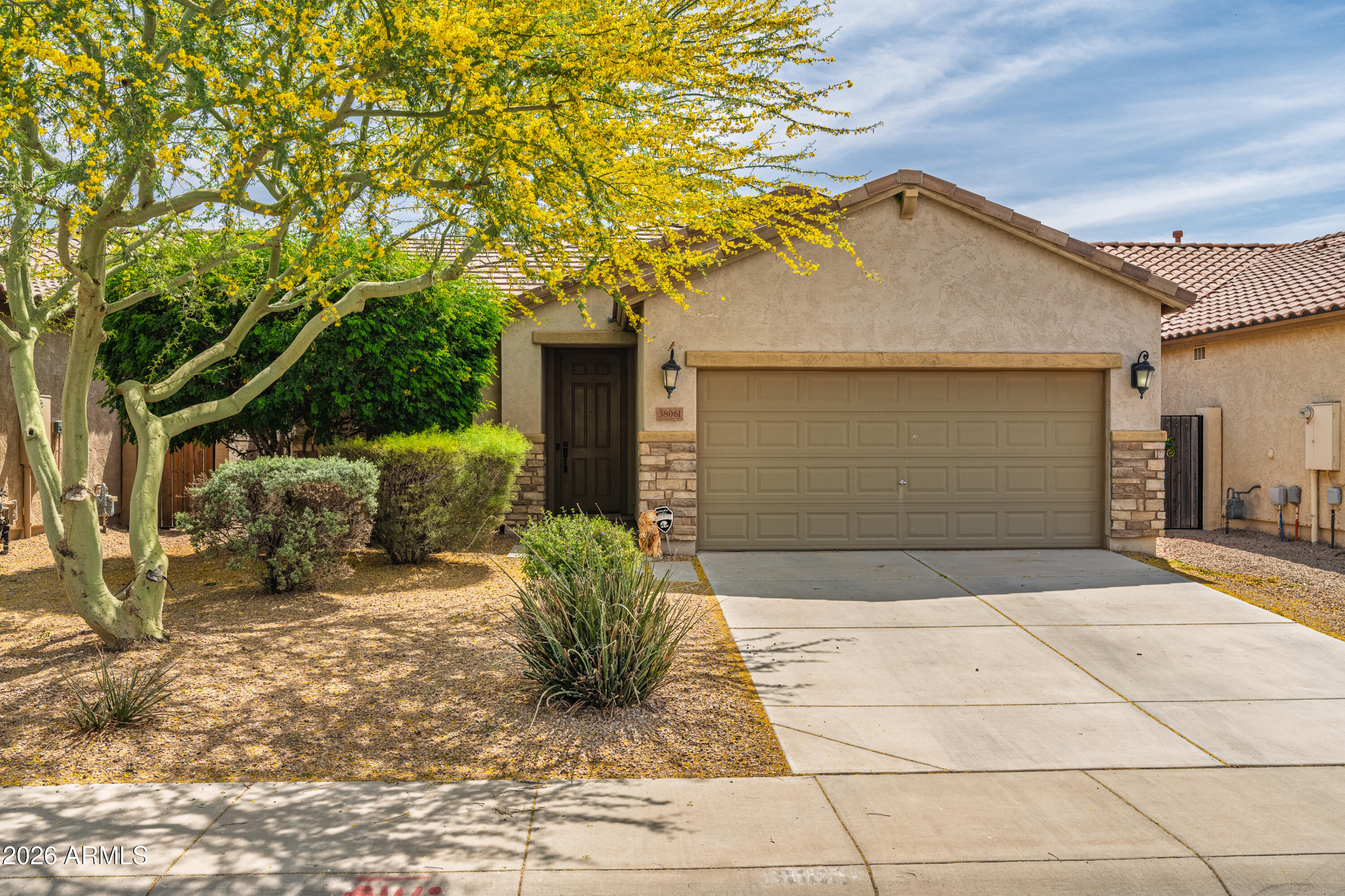 38061 W MERCED Street