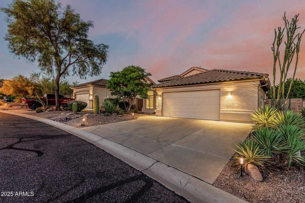 Photo of 2335 N Adair Circle, Mesa, AZ 85207 (MLS # 6932532)