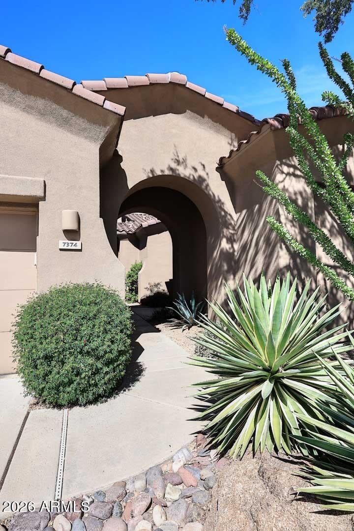 7374 E Eagle Feather Road