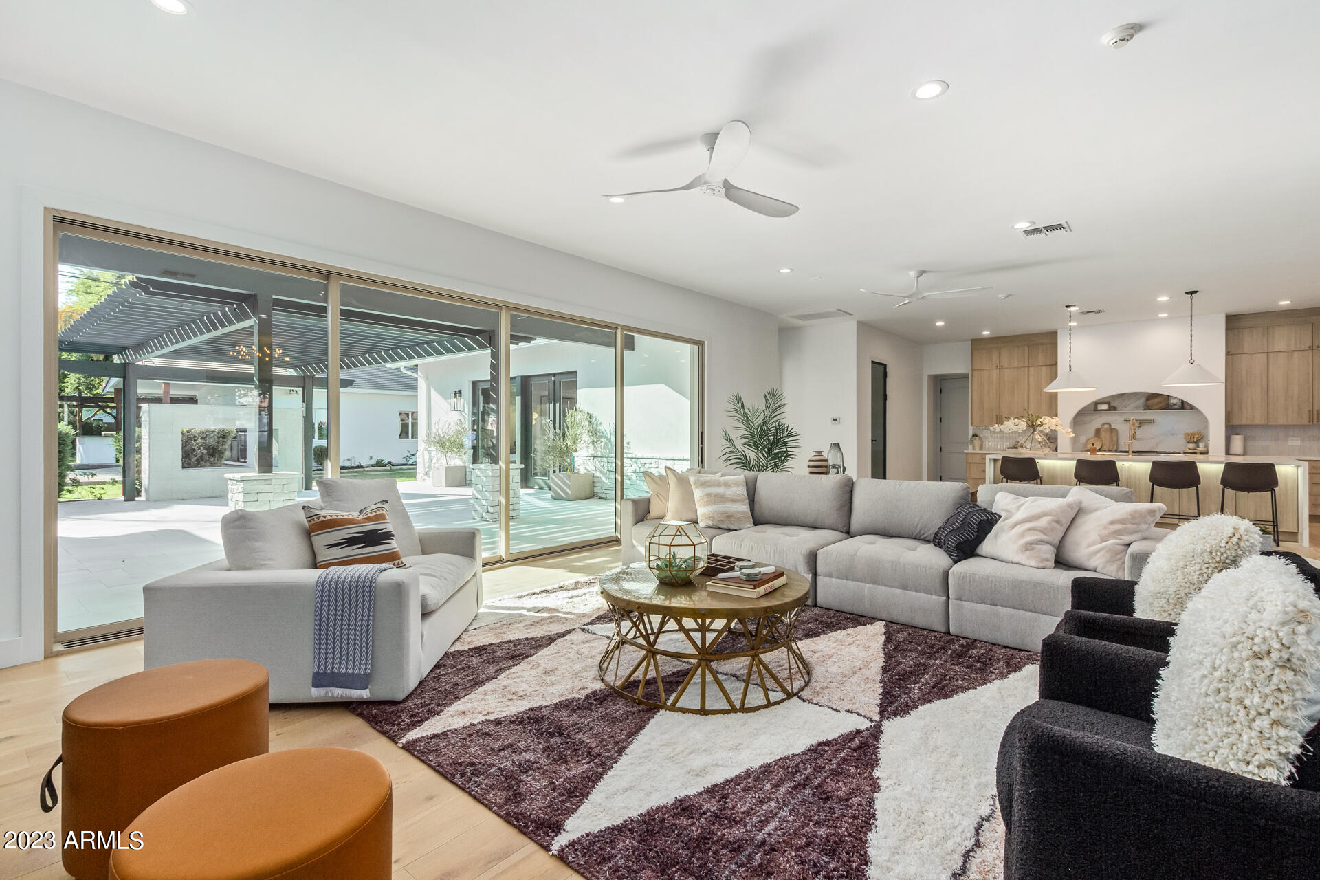 WHITCOMBS ROUNDUP RANCHOS - Residential