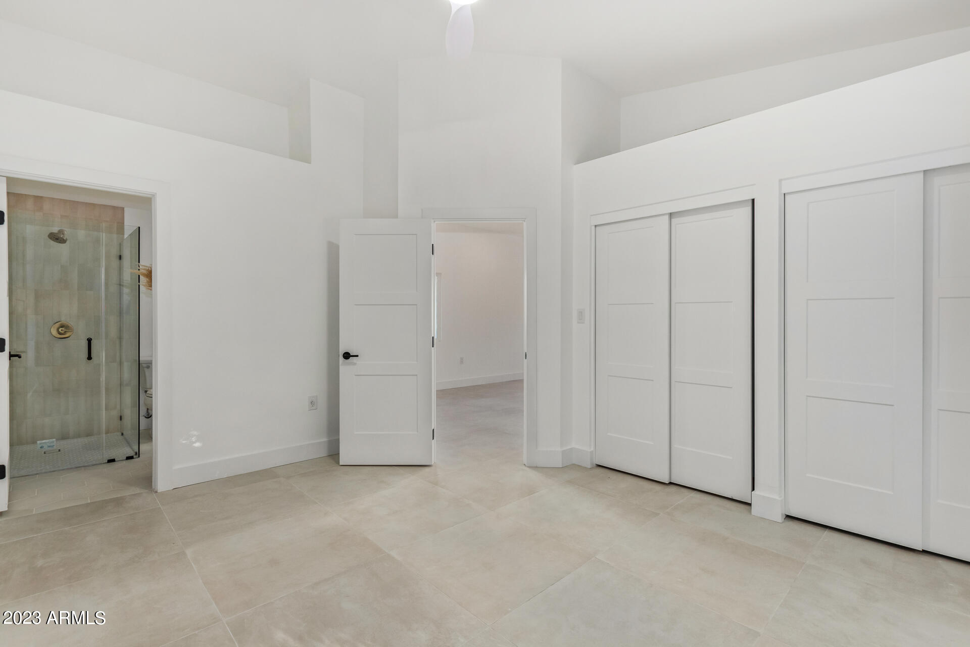 WHITCOMBS ROUNDUP RANCHOS - Residential
