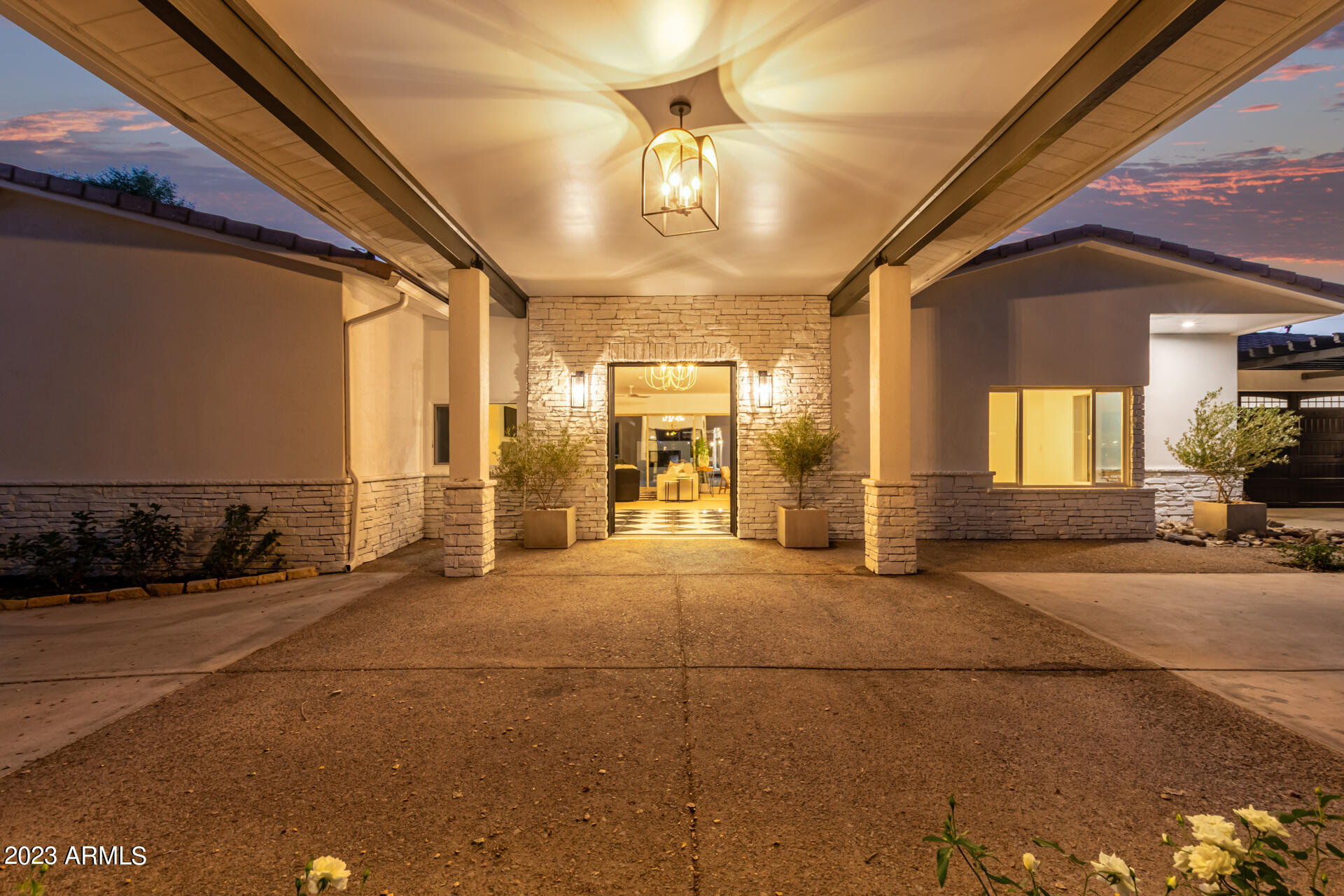 WHITCOMBS ROUNDUP RANCHOS - Residential