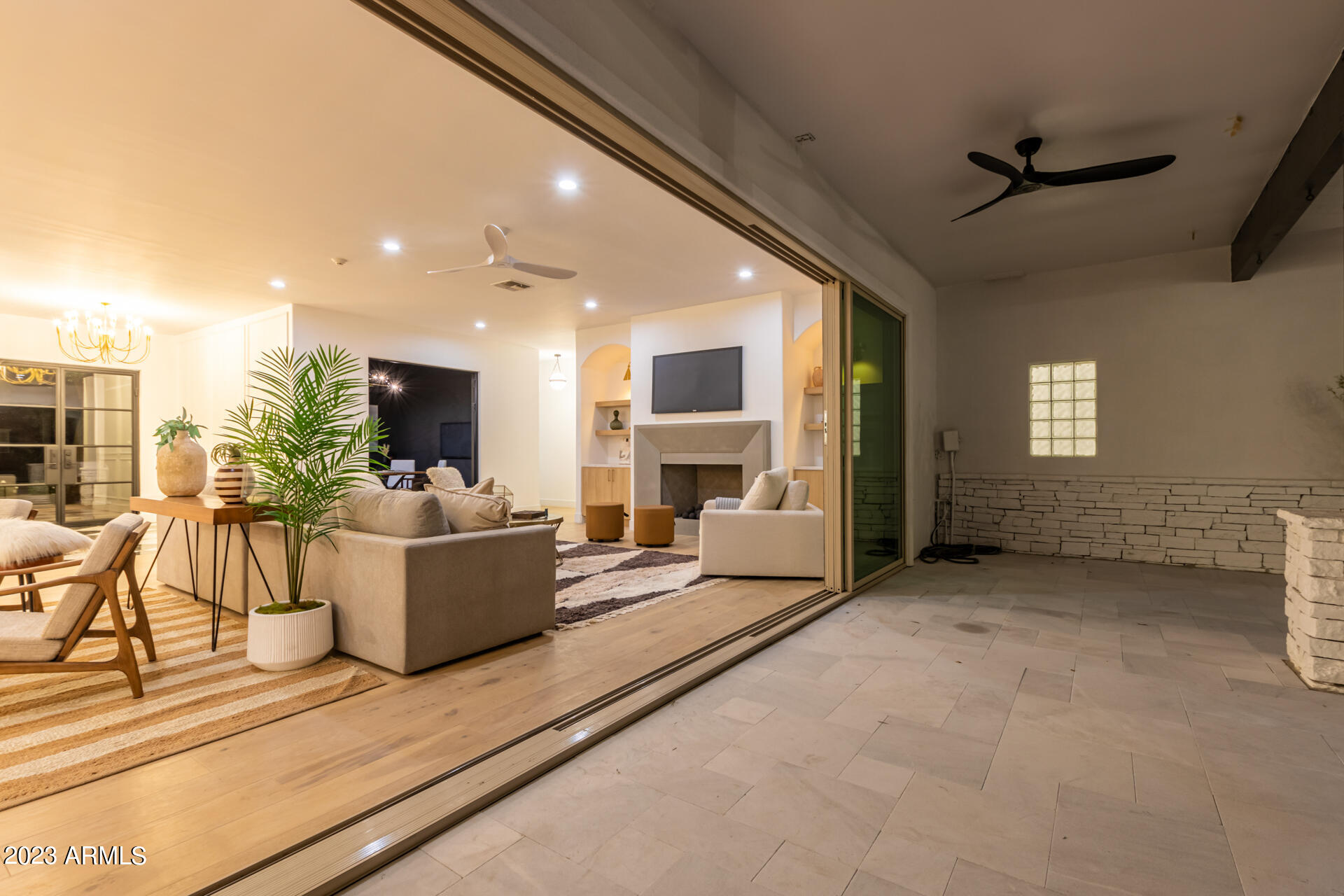 WHITCOMBS ROUNDUP RANCHOS - Residential
