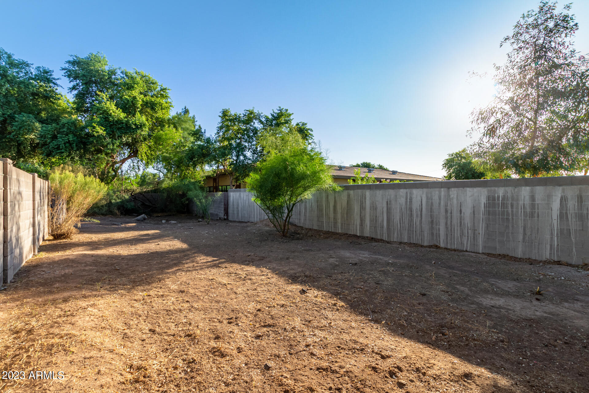 WHITCOMBS ROUNDUP RANCHOS - Residential
