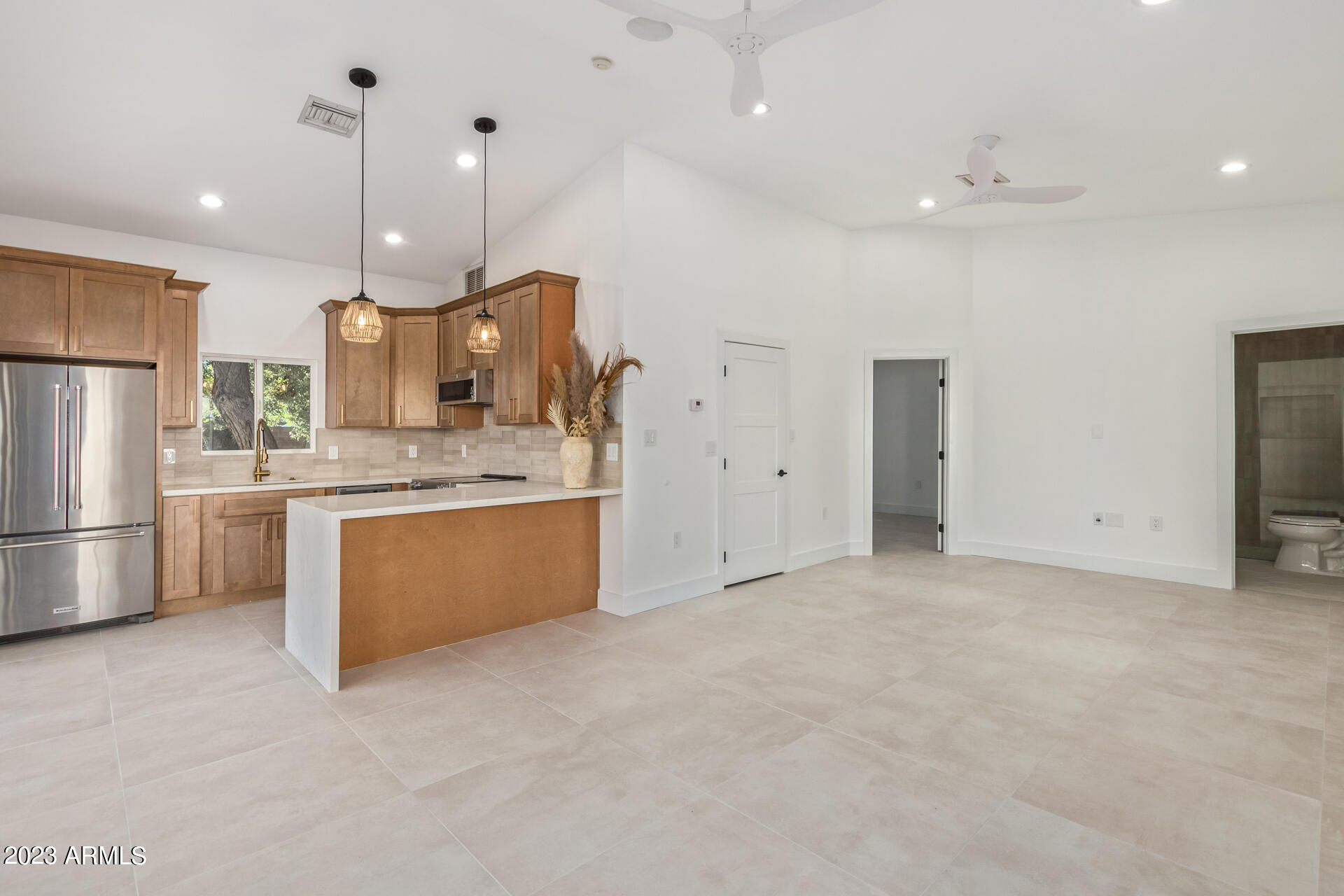 WHITCOMBS ROUNDUP RANCHOS - Residential