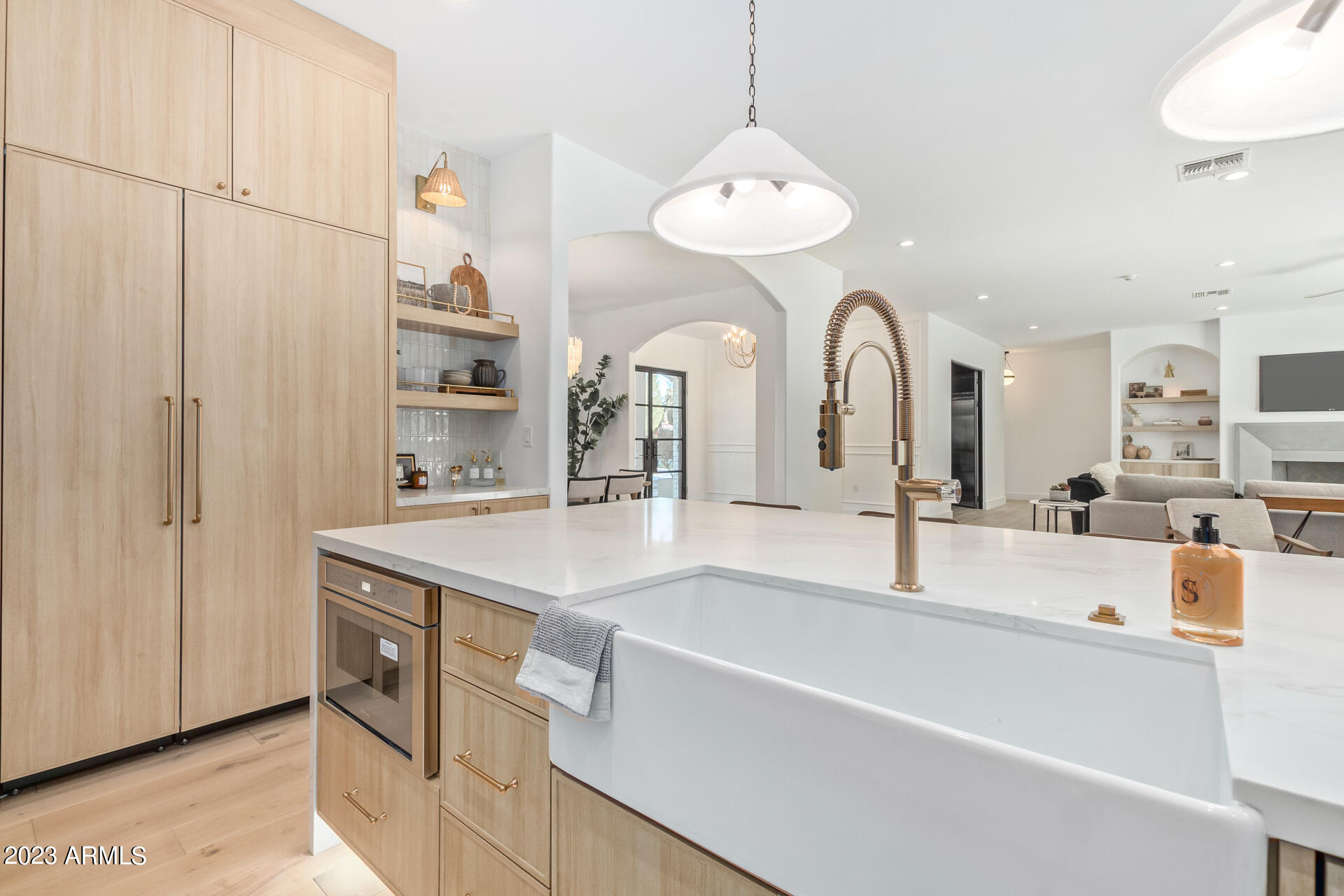 WHITCOMBS ROUNDUP RANCHOS - Residential