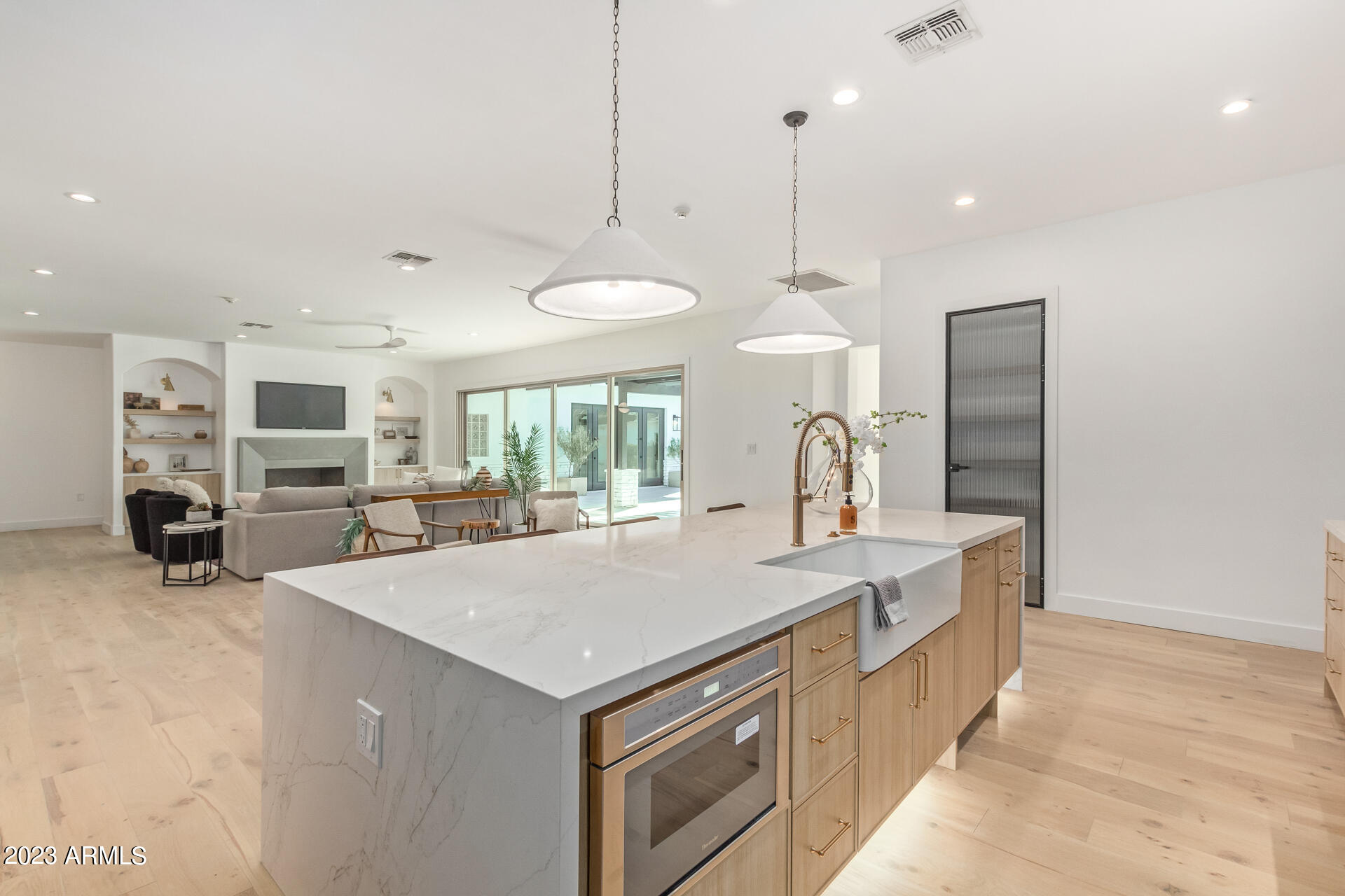 WHITCOMBS ROUNDUP RANCHOS - Residential