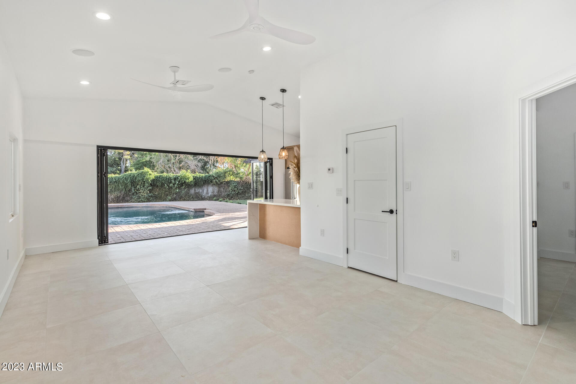 WHITCOMBS ROUNDUP RANCHOS - Residential