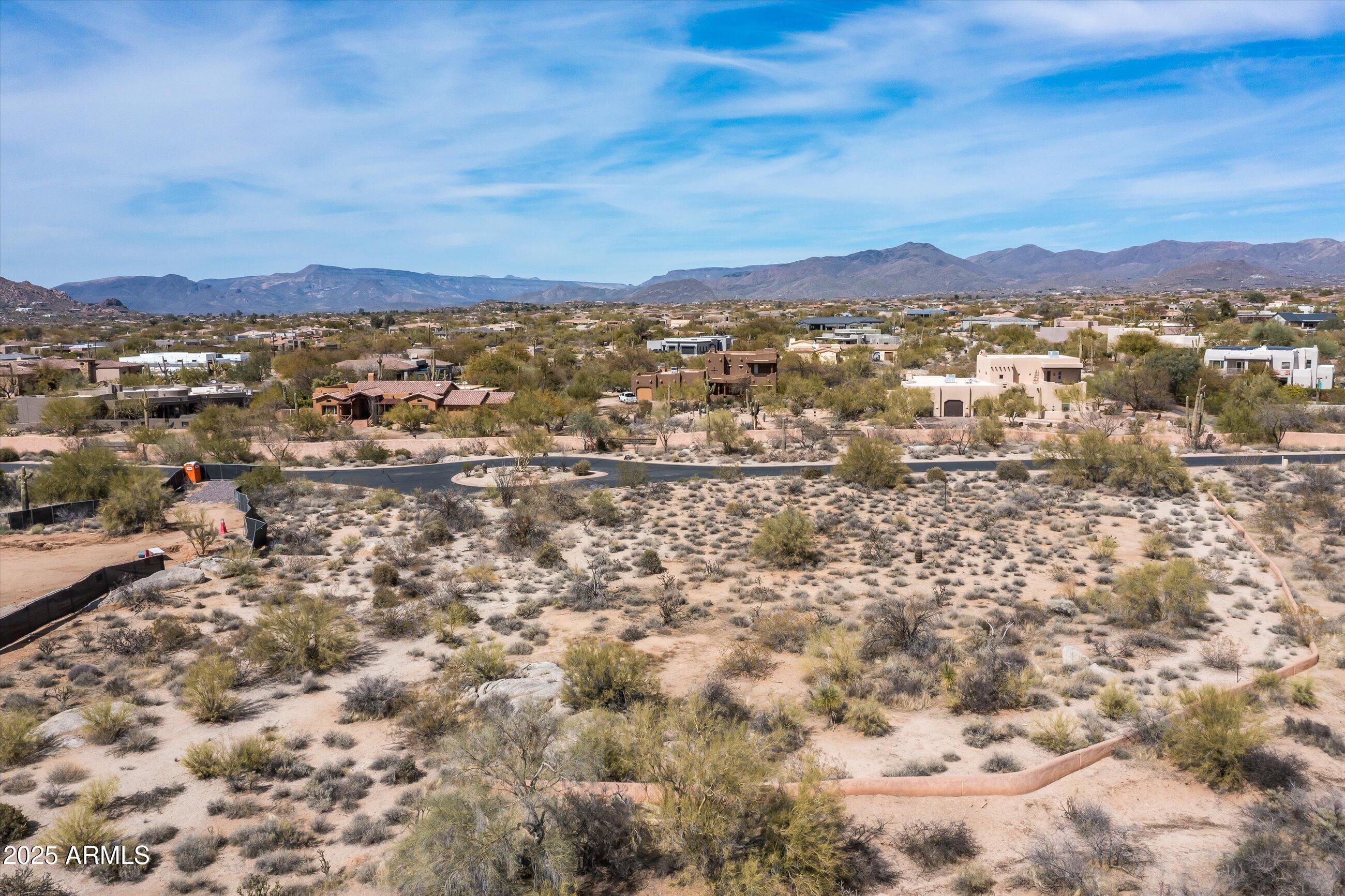 WHISPER ROCK - Residential
