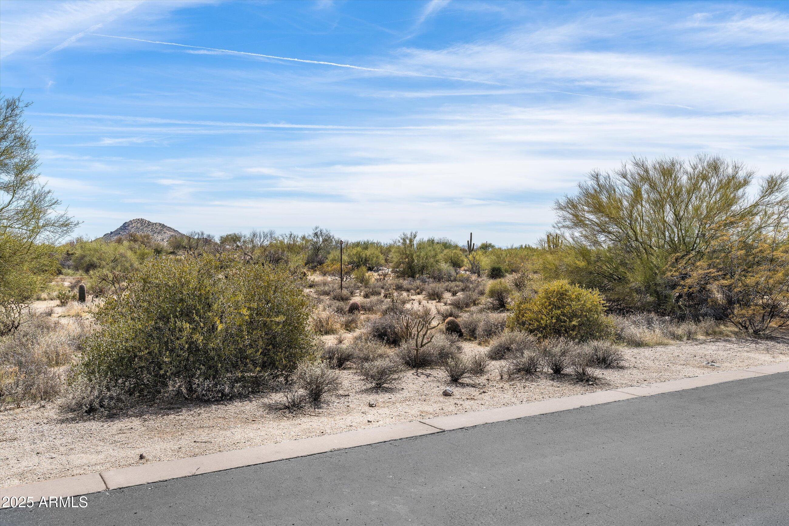 WHISPER ROCK - Residential