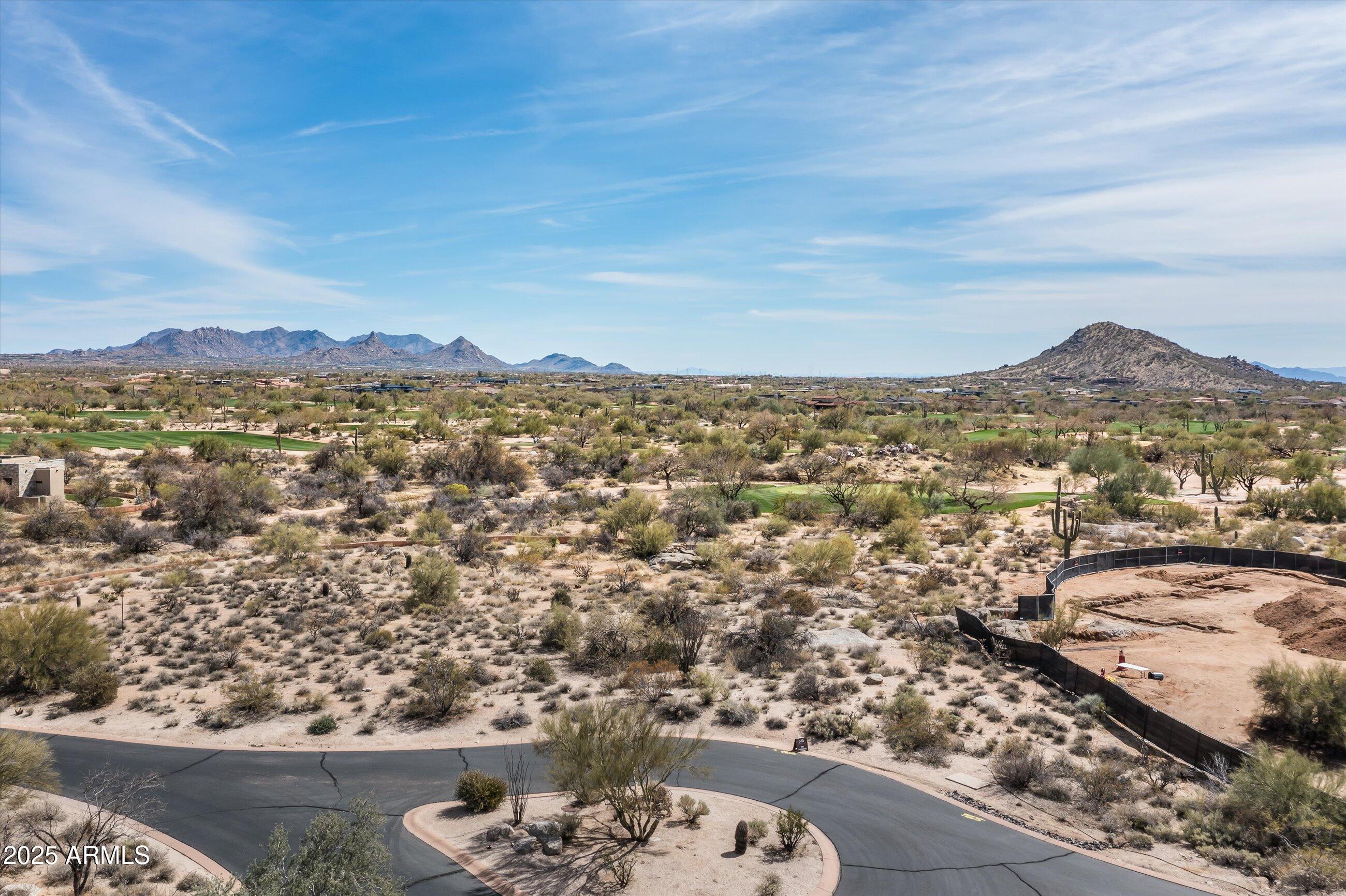 WHISPER ROCK - Residential