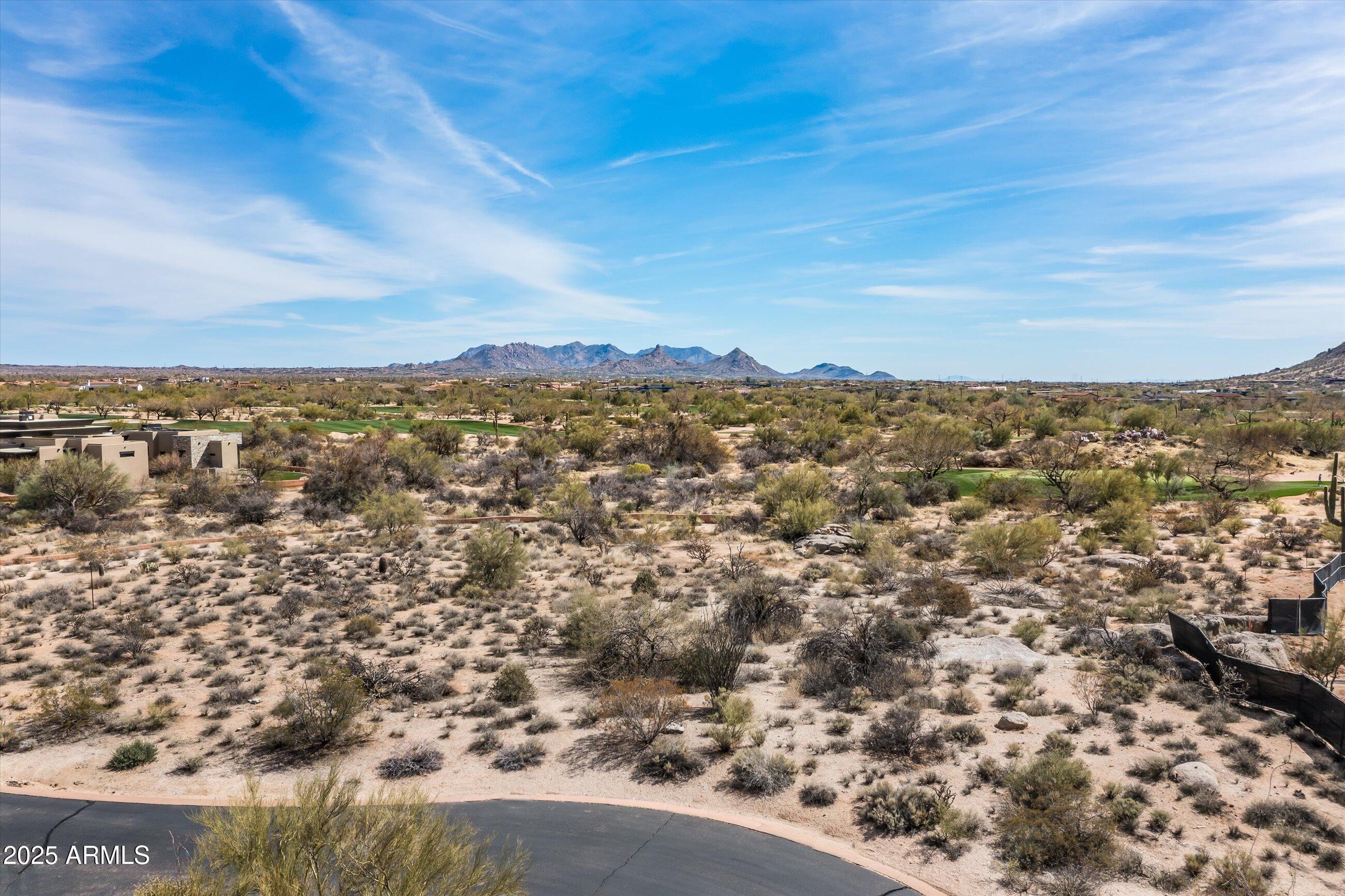 WHISPER ROCK - Residential