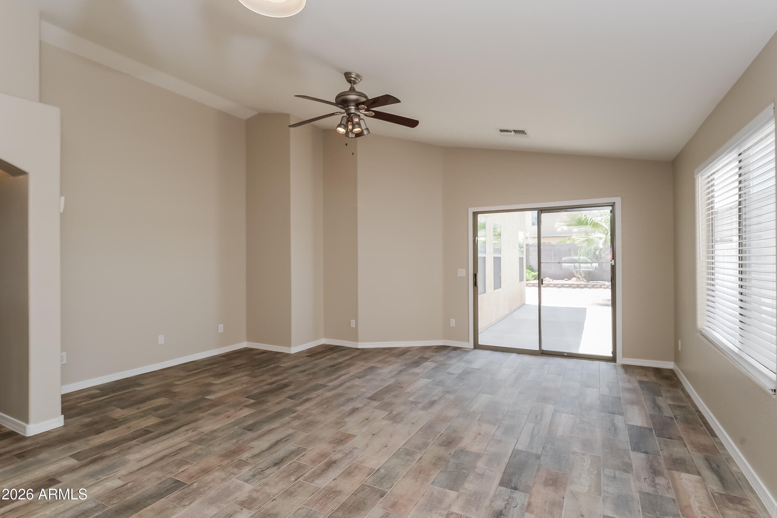 2033 W Green Tree Drive