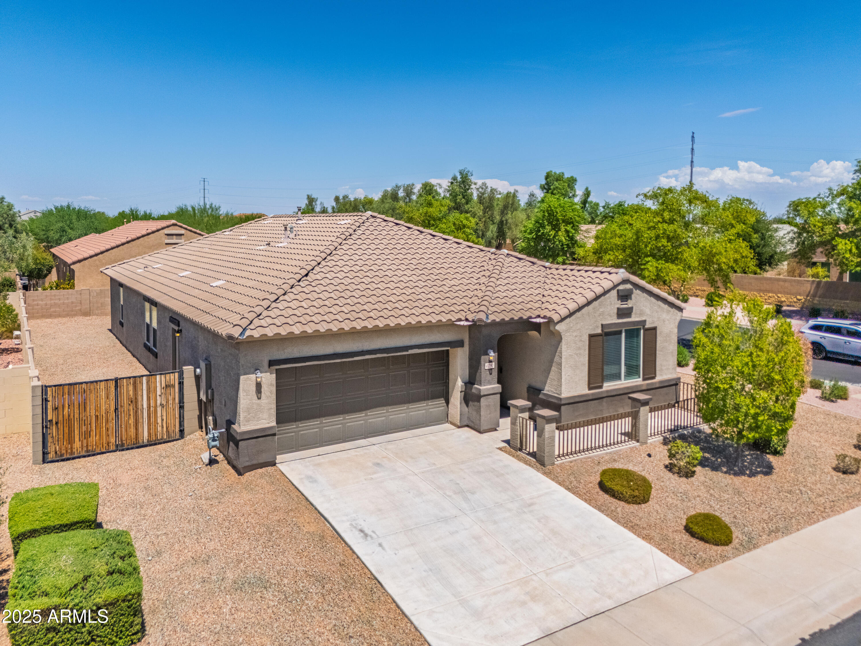 41290 W GANLEY Way