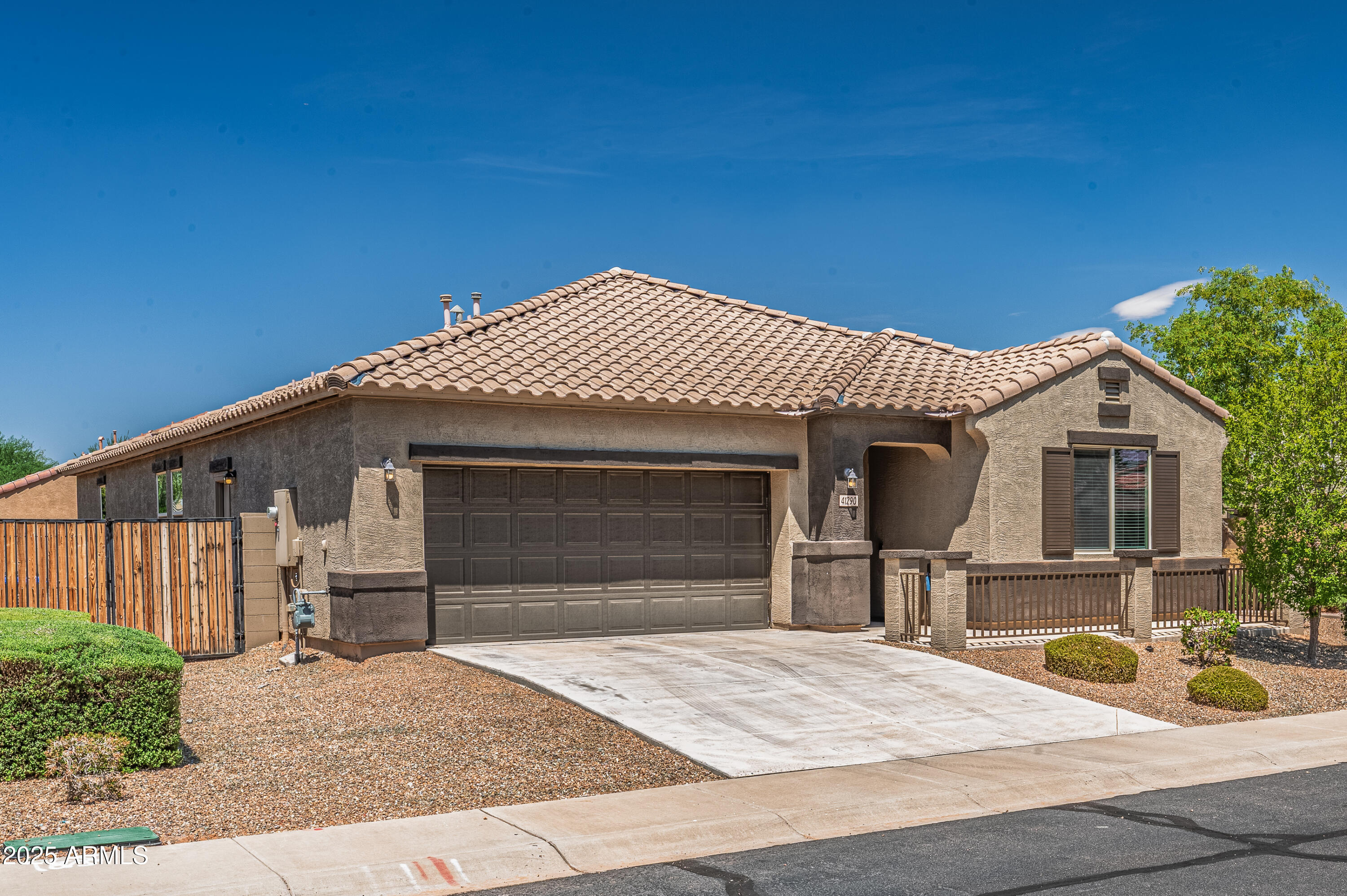 41290 W GANLEY Way