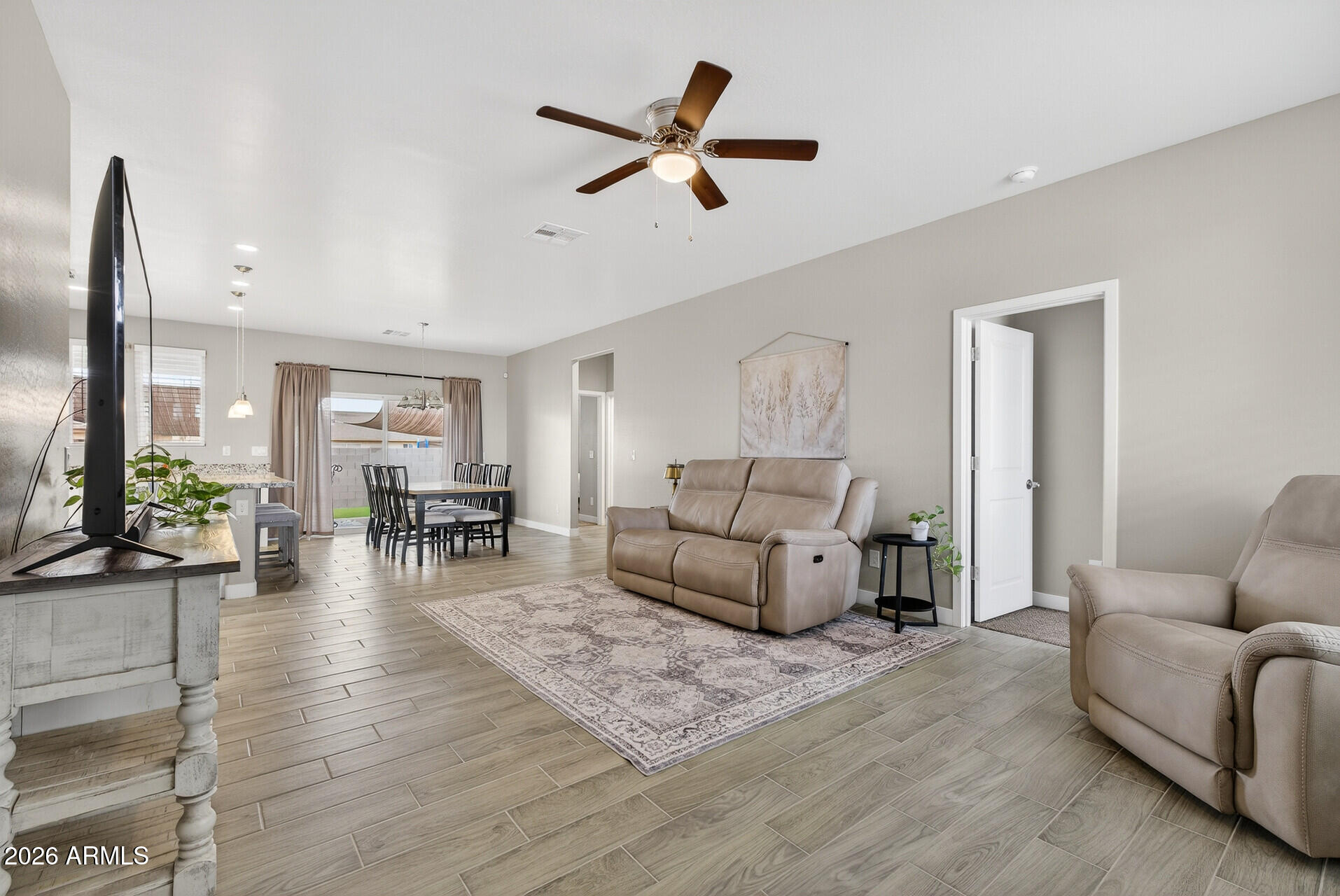 10195 W CATALINA Drive