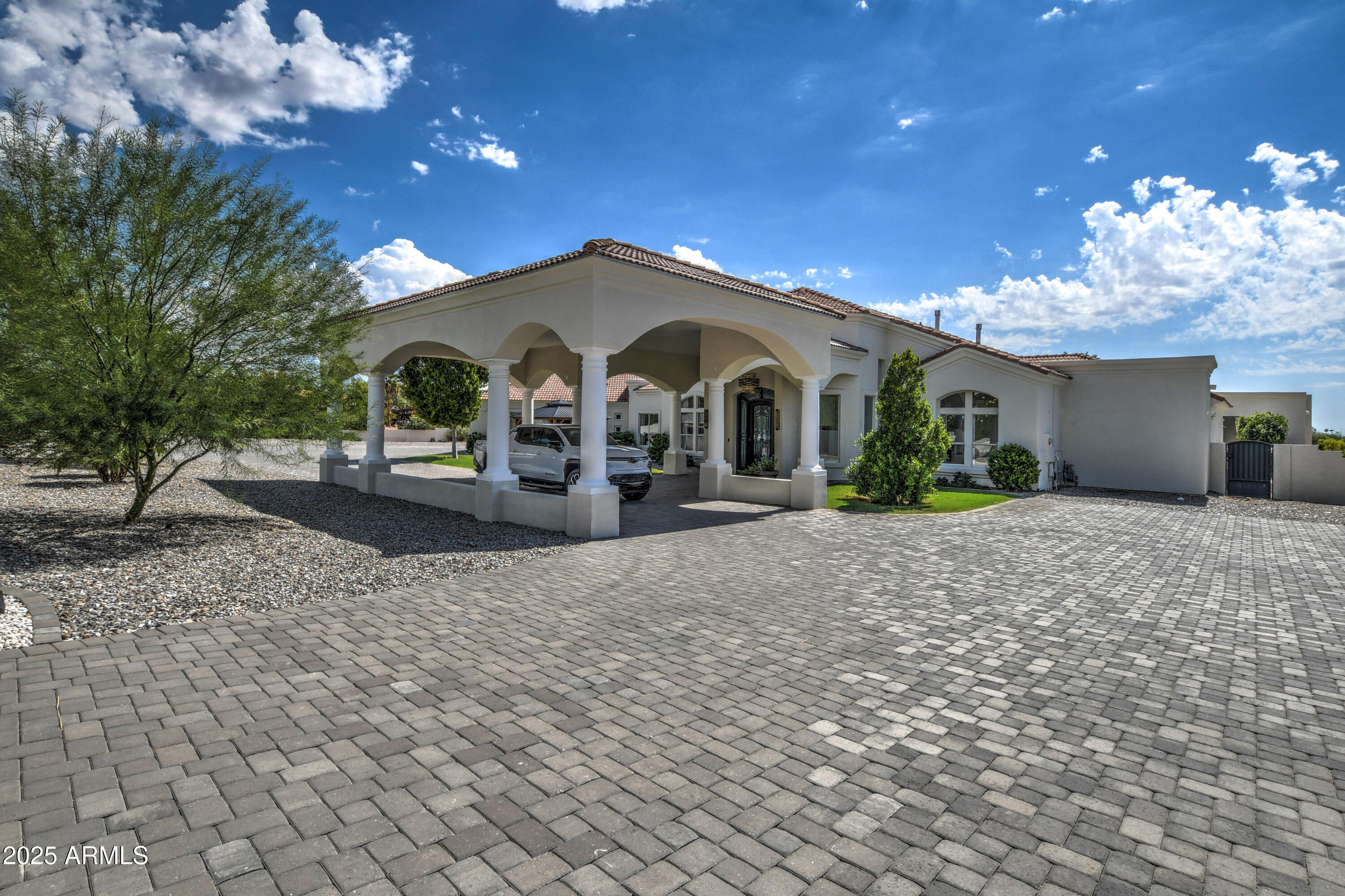 10651 E CACTUS Road