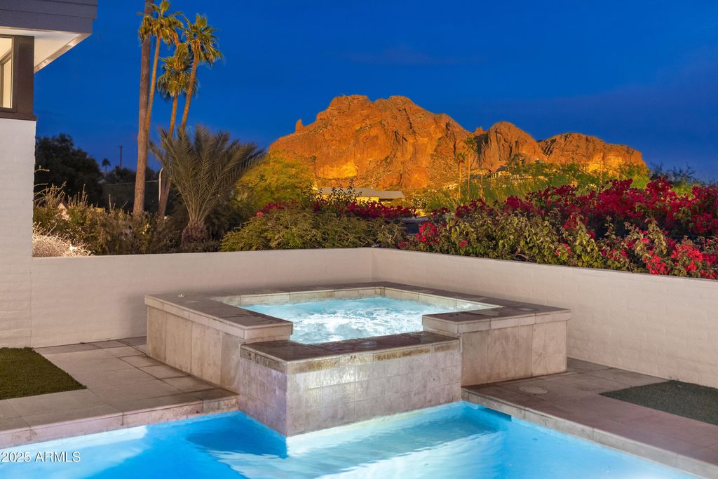 Photo of 4218 E Palo Verde Drive, Phoenix, AZ 85018 (MLS # 6952456)