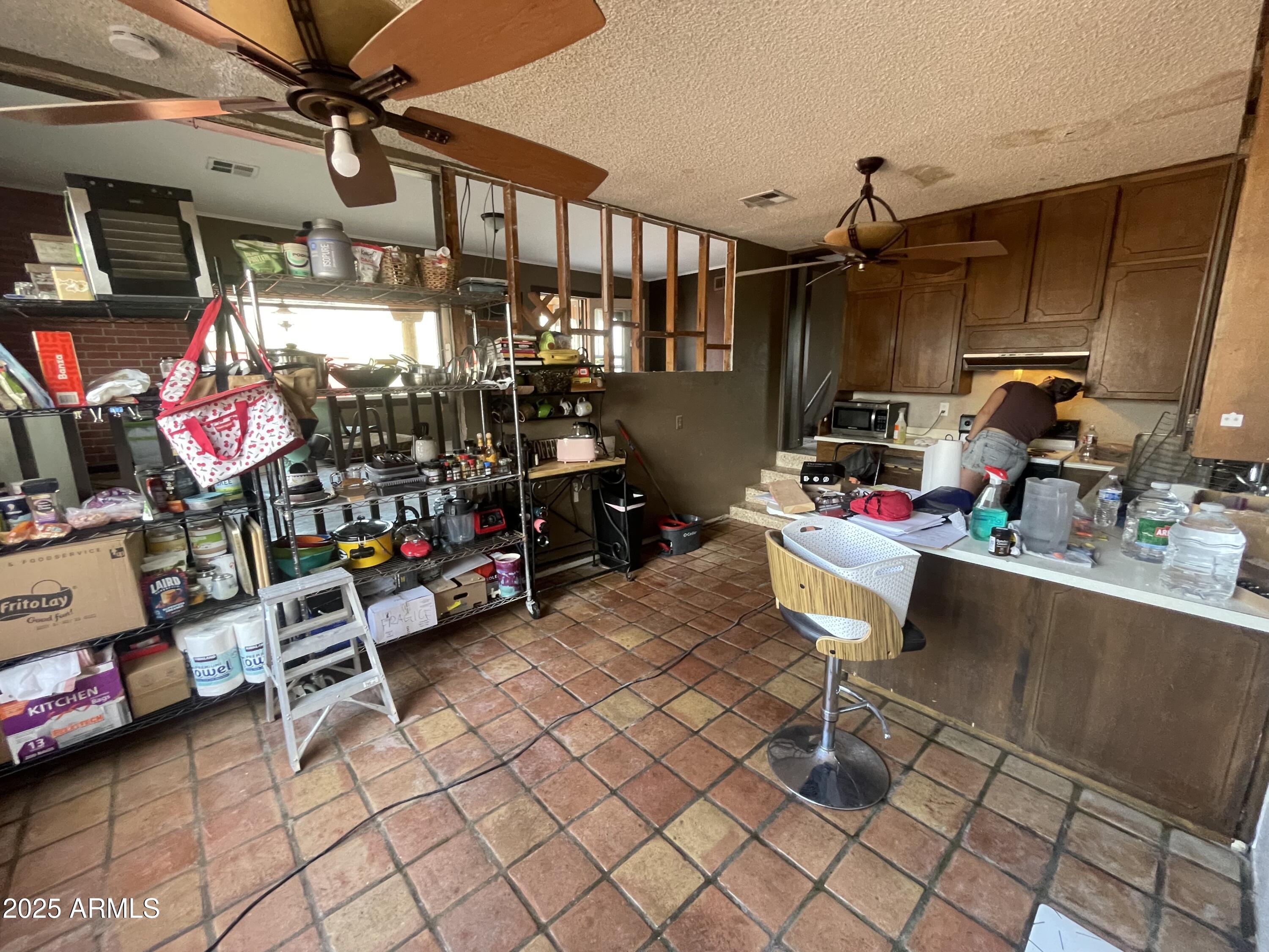 2950 N Val Vista Road