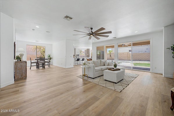 18082 N 167TH DR, SURPRISE, AZ 85374 - Image 2f8e4007e15f2a6a64d843db4e8868af/1157045507