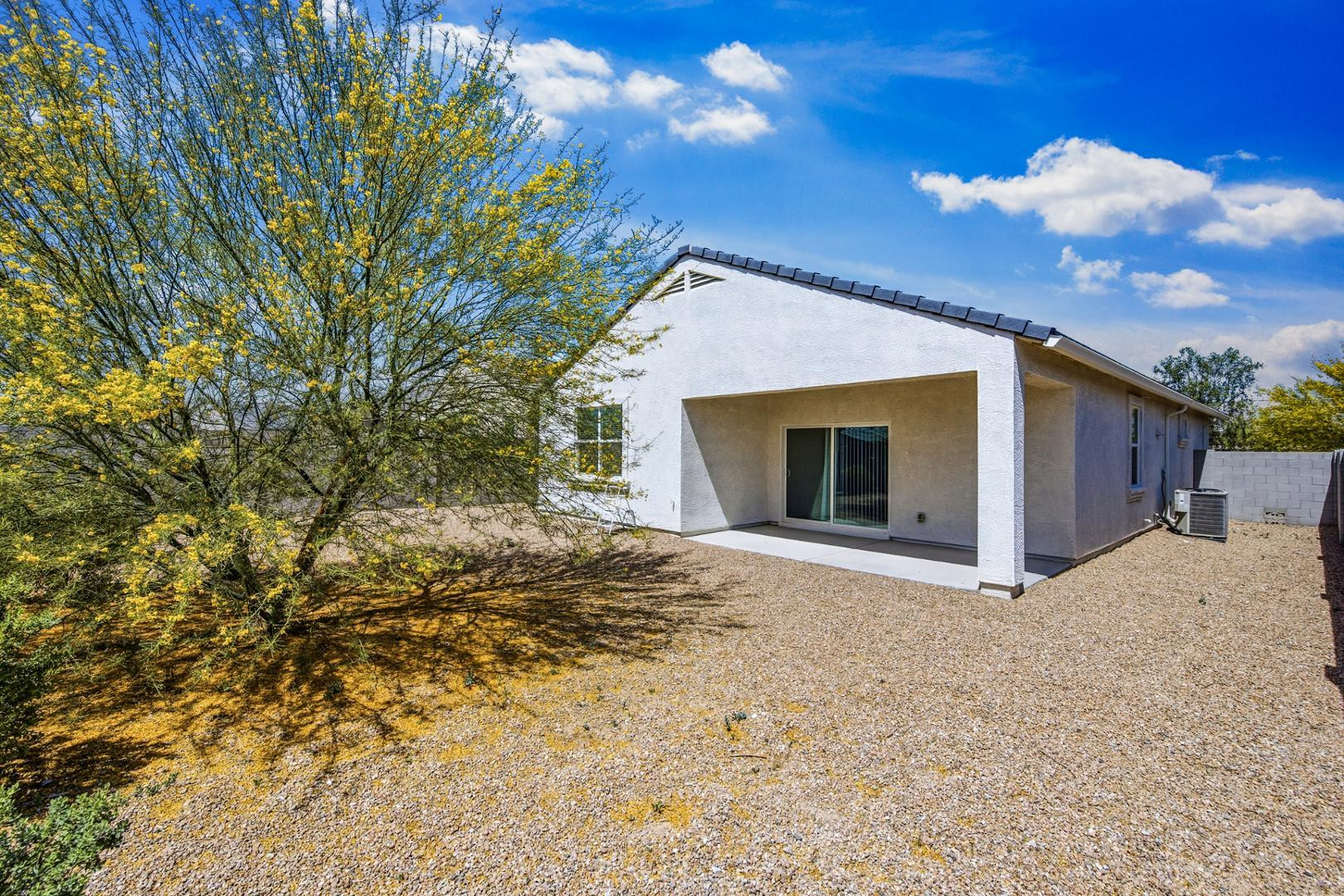 1033 W Avalon Canyon Drive