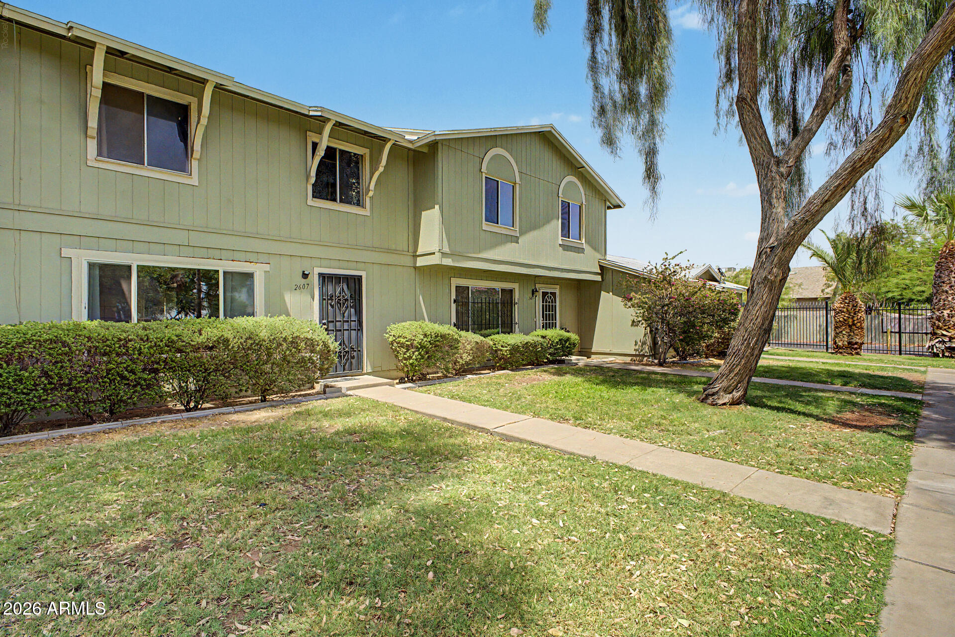 2607 W COOLIDGE Street