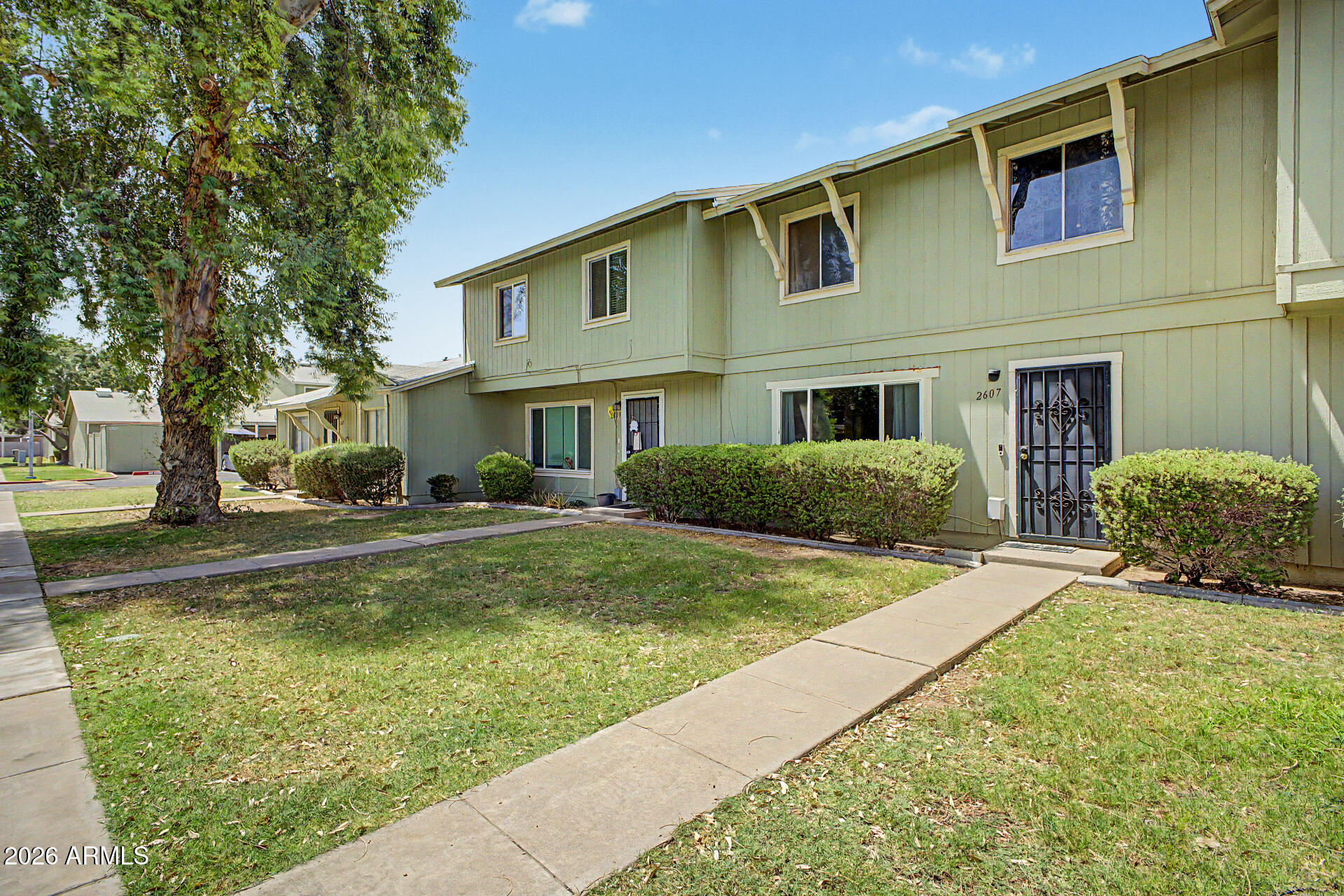 2607 W COOLIDGE Street