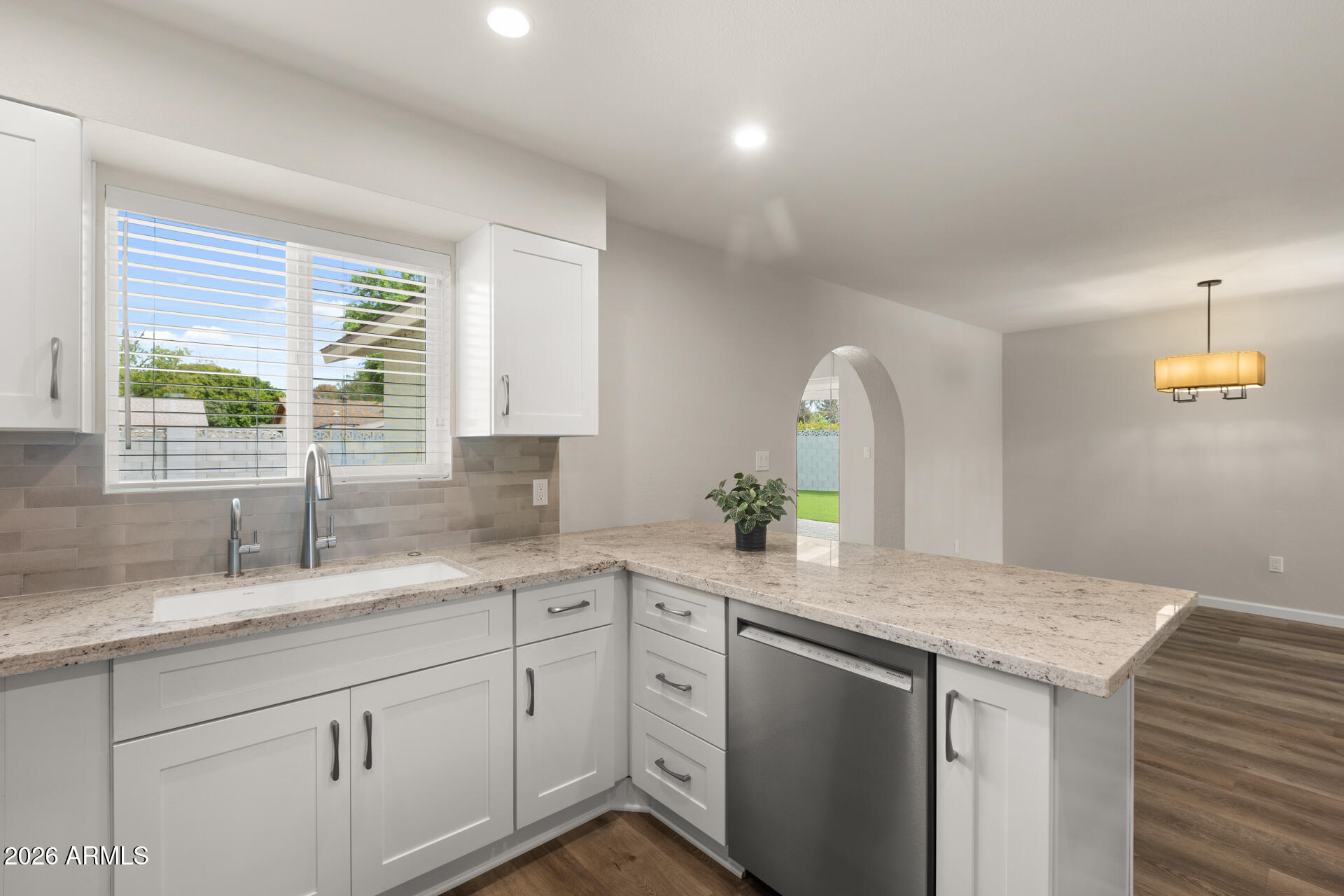 224 E OXFORD Drive