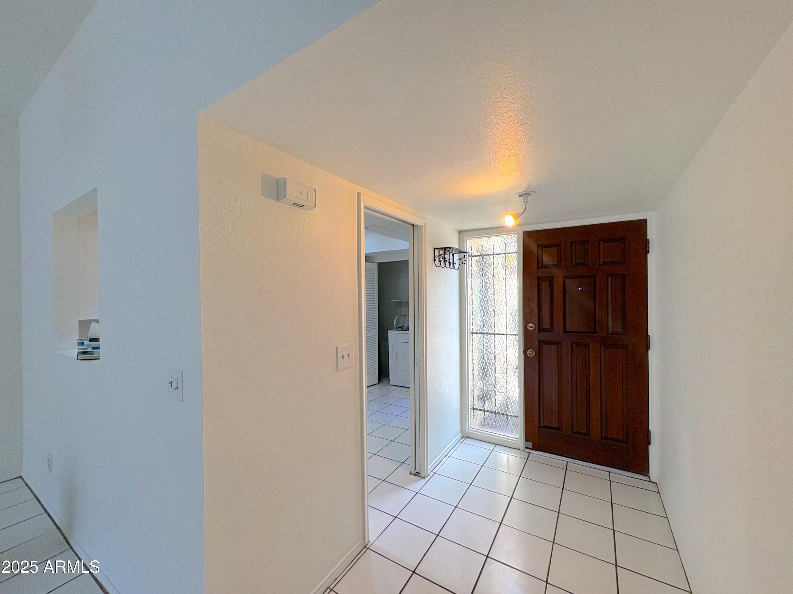 1225 E Avenida Hermosa --
