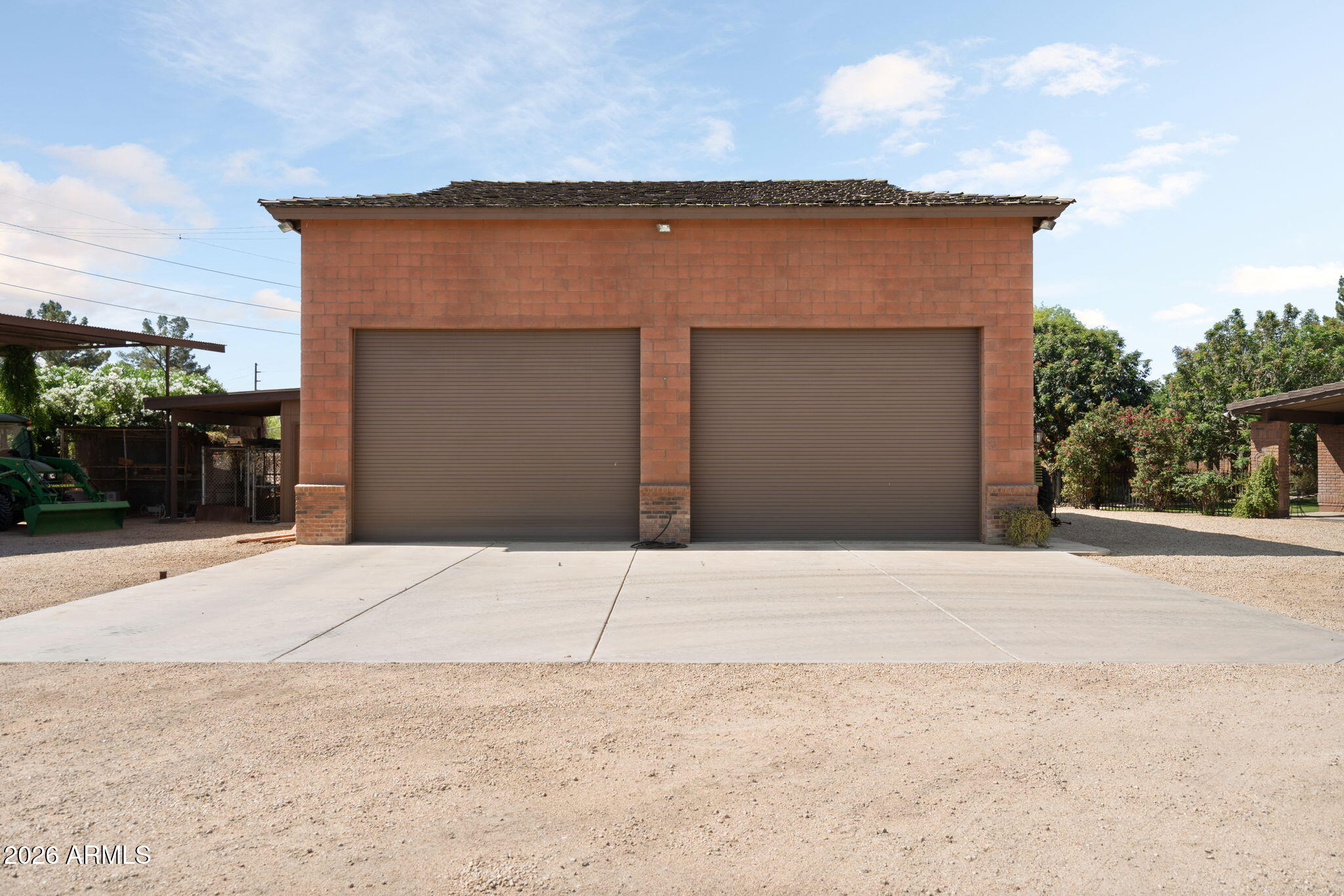 2125 S VAL VISTA Drive