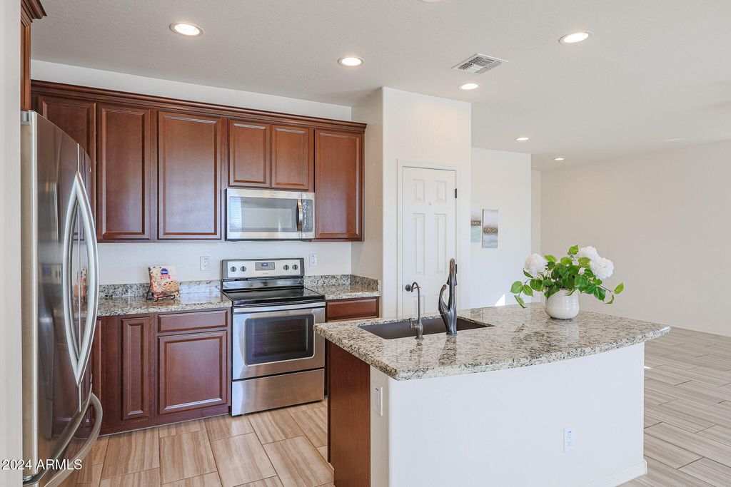 Photo of 16914 S 180th Avenue, Goodyear, AZ 85338 (MLS # 7002085)