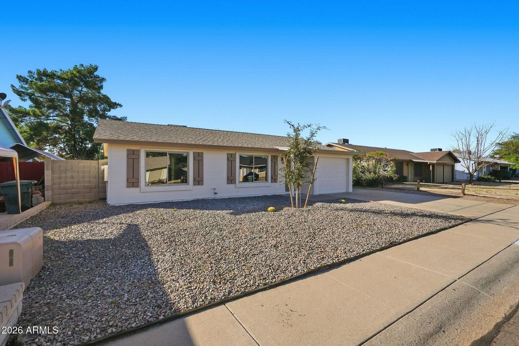 Photo of 19032 N 2nd Avenue, Phoenix, AZ 85027 (MLS # 6977169)